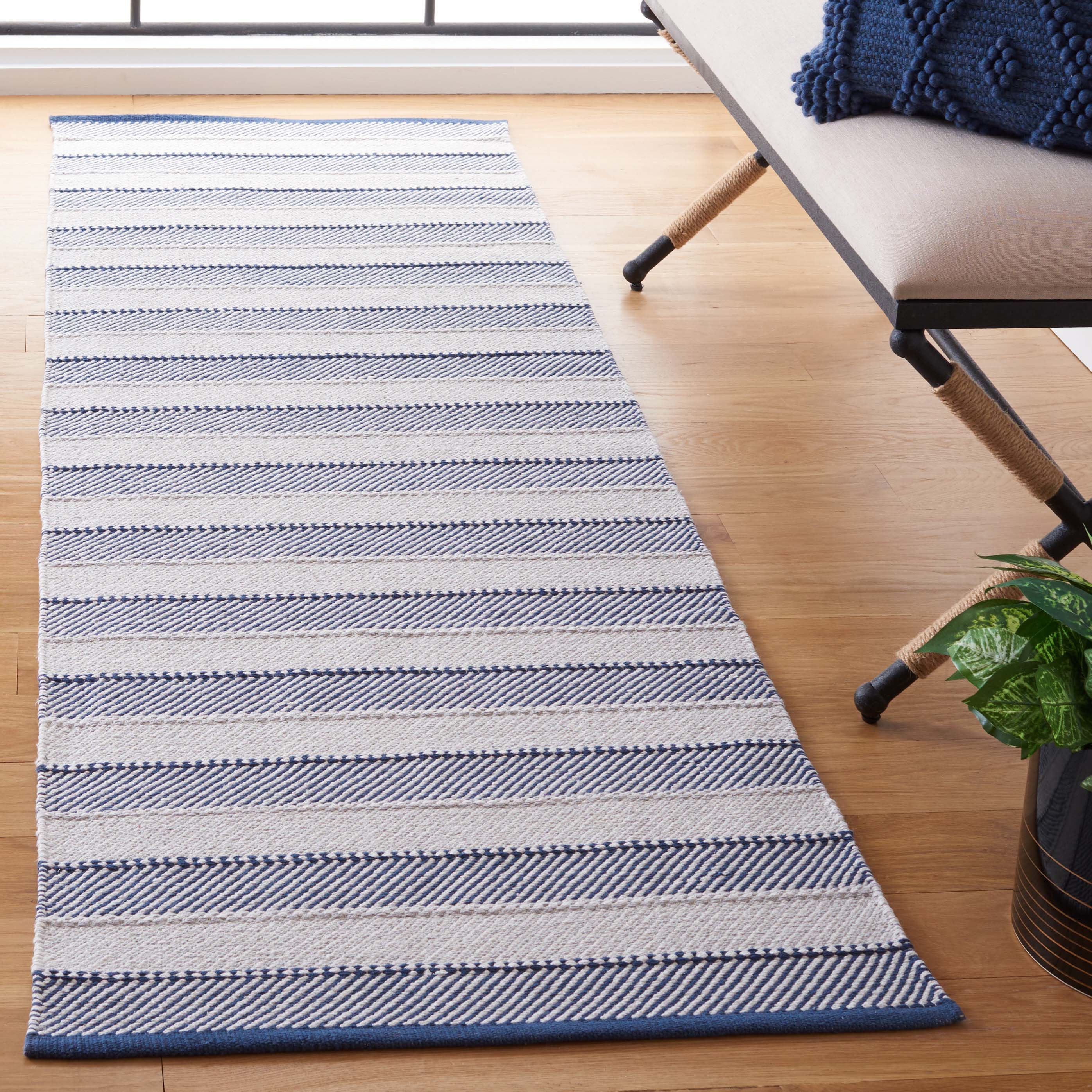Safavieh Striped Kilim 803 Rug, STK803 - Grey / Blue
