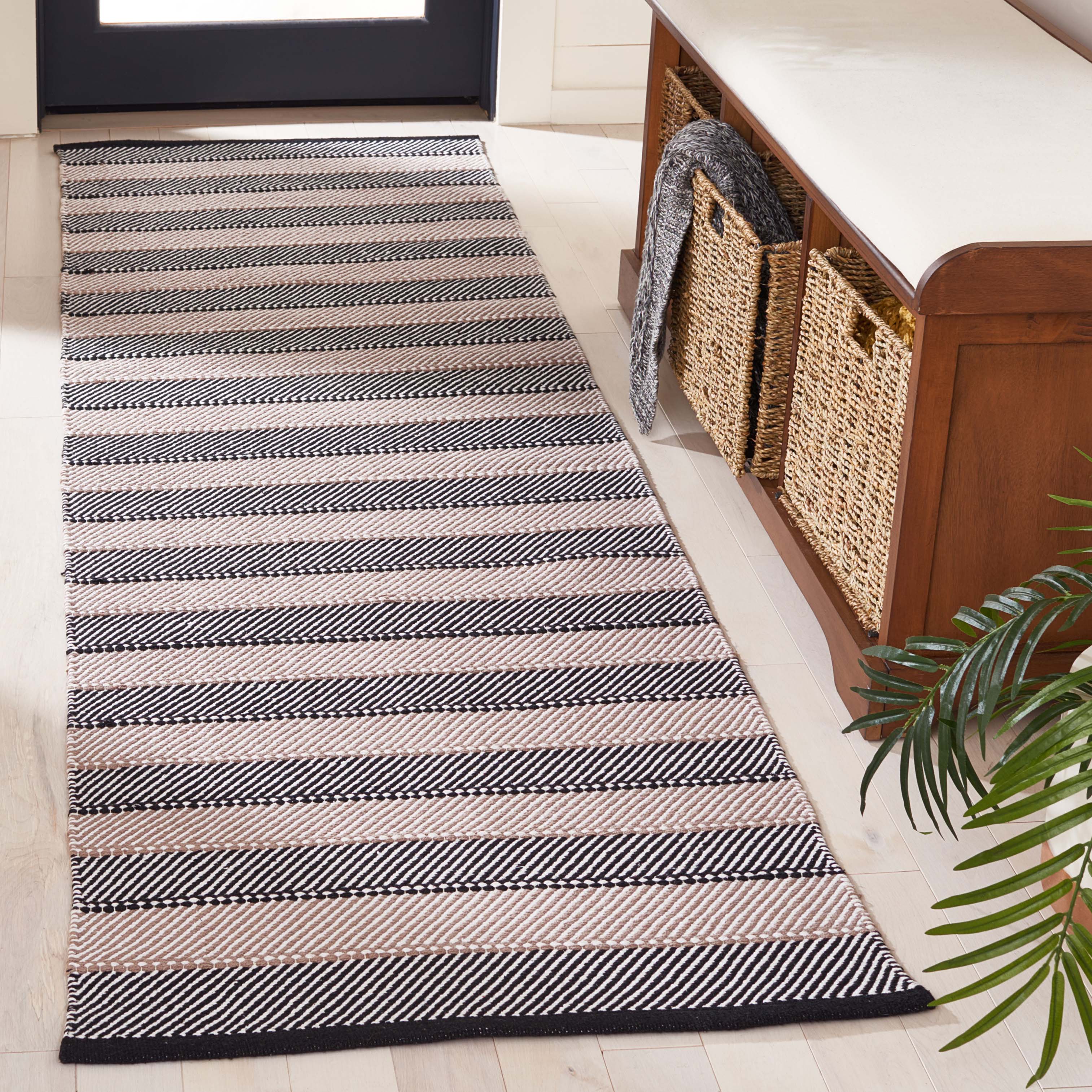 Safavieh Striped Kilim 803 Rug, STK803 - Ivory / Black