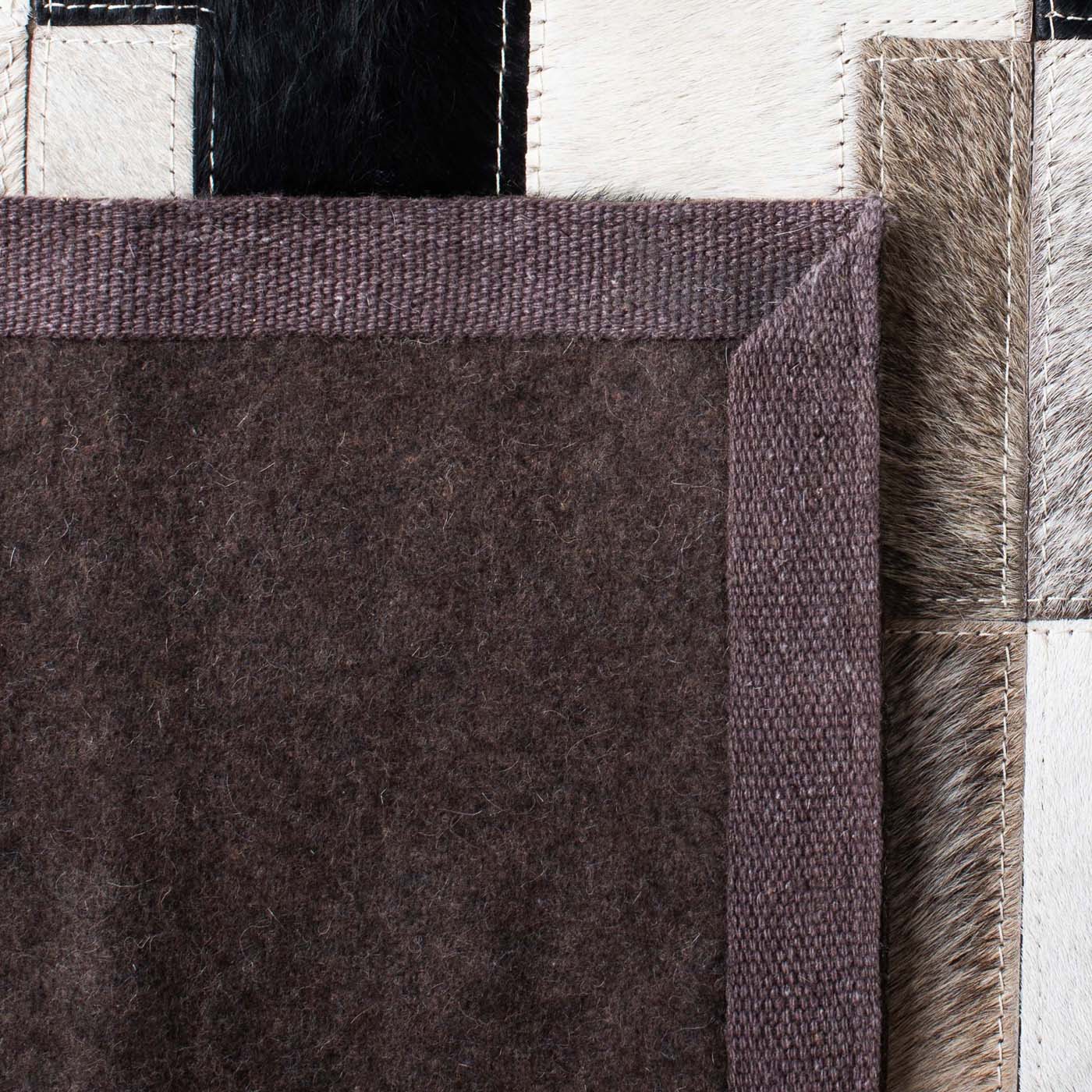 Safavieh Studio Leather 172 Rug, STL172 - Ivory / Black