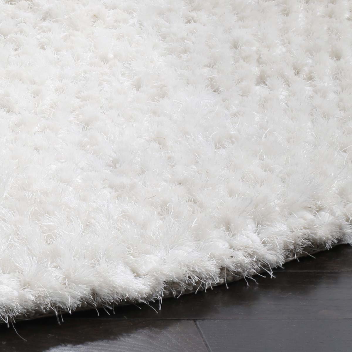 Safavieh Saint Tropez Shag 641 Rug, STS641 - Snow White