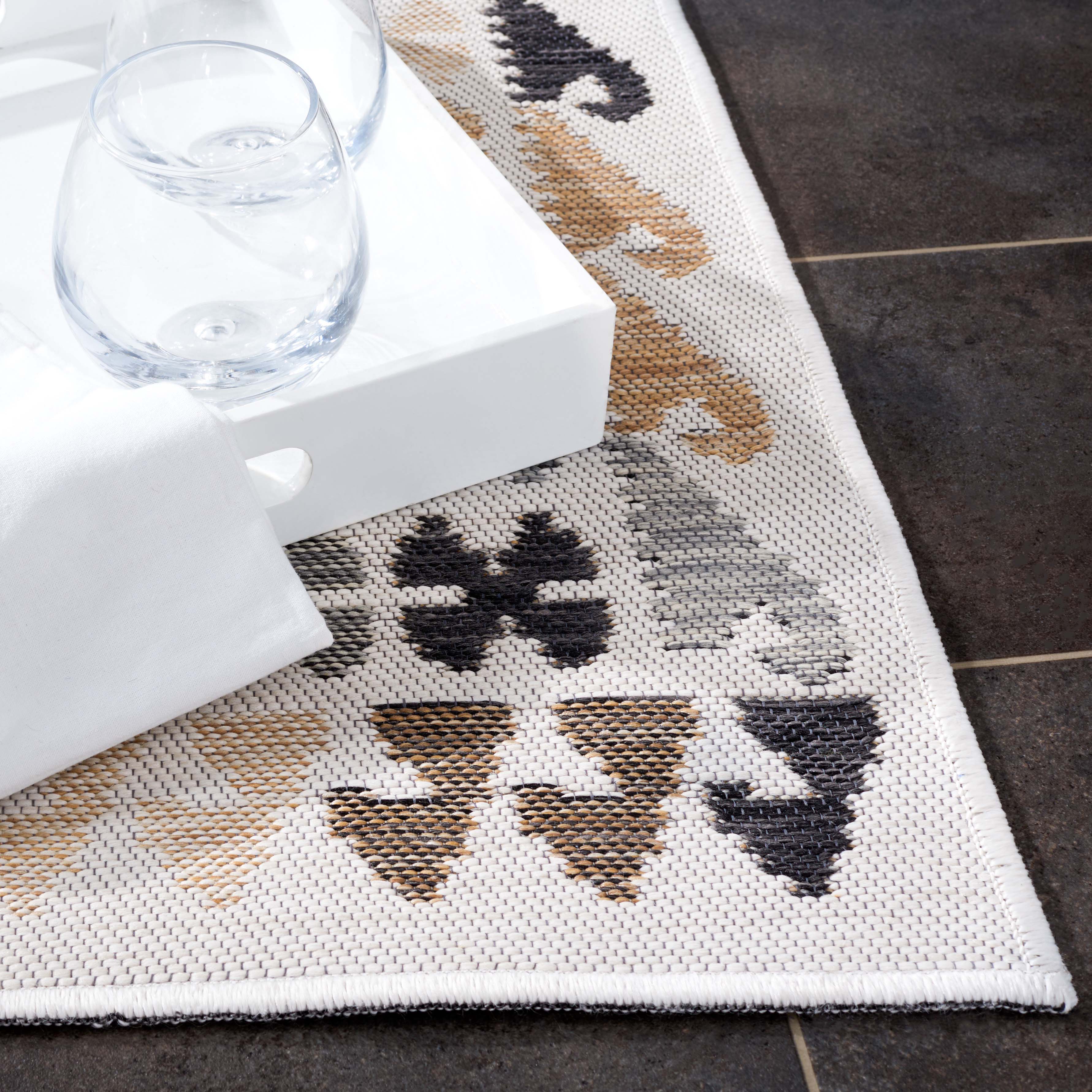 Safavieh Sunrise 622 Rug, SUN622 - Ivory / Beige Black