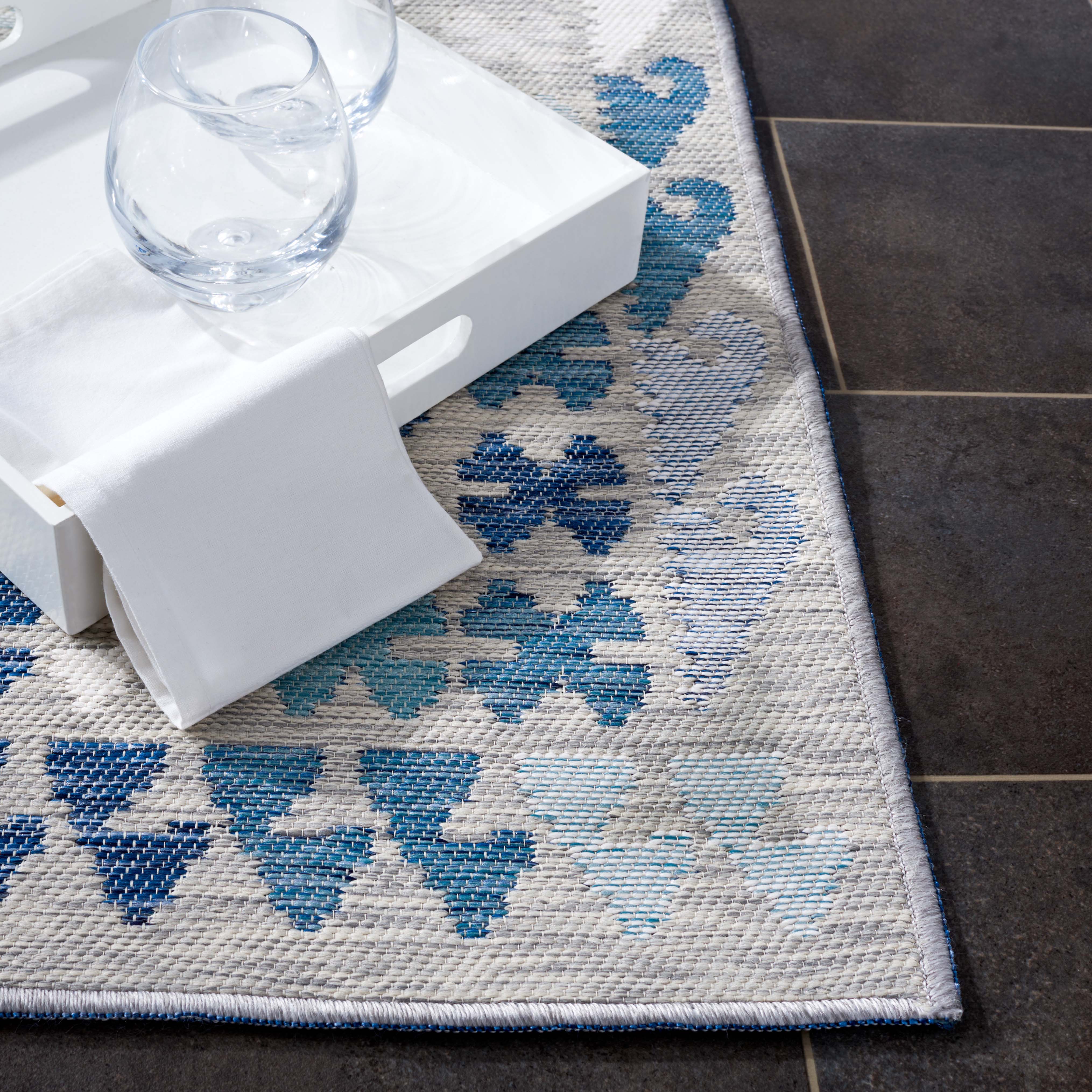 Safavieh Sunrise 622 Rug, SUN622 - Grey / Blue Ivory