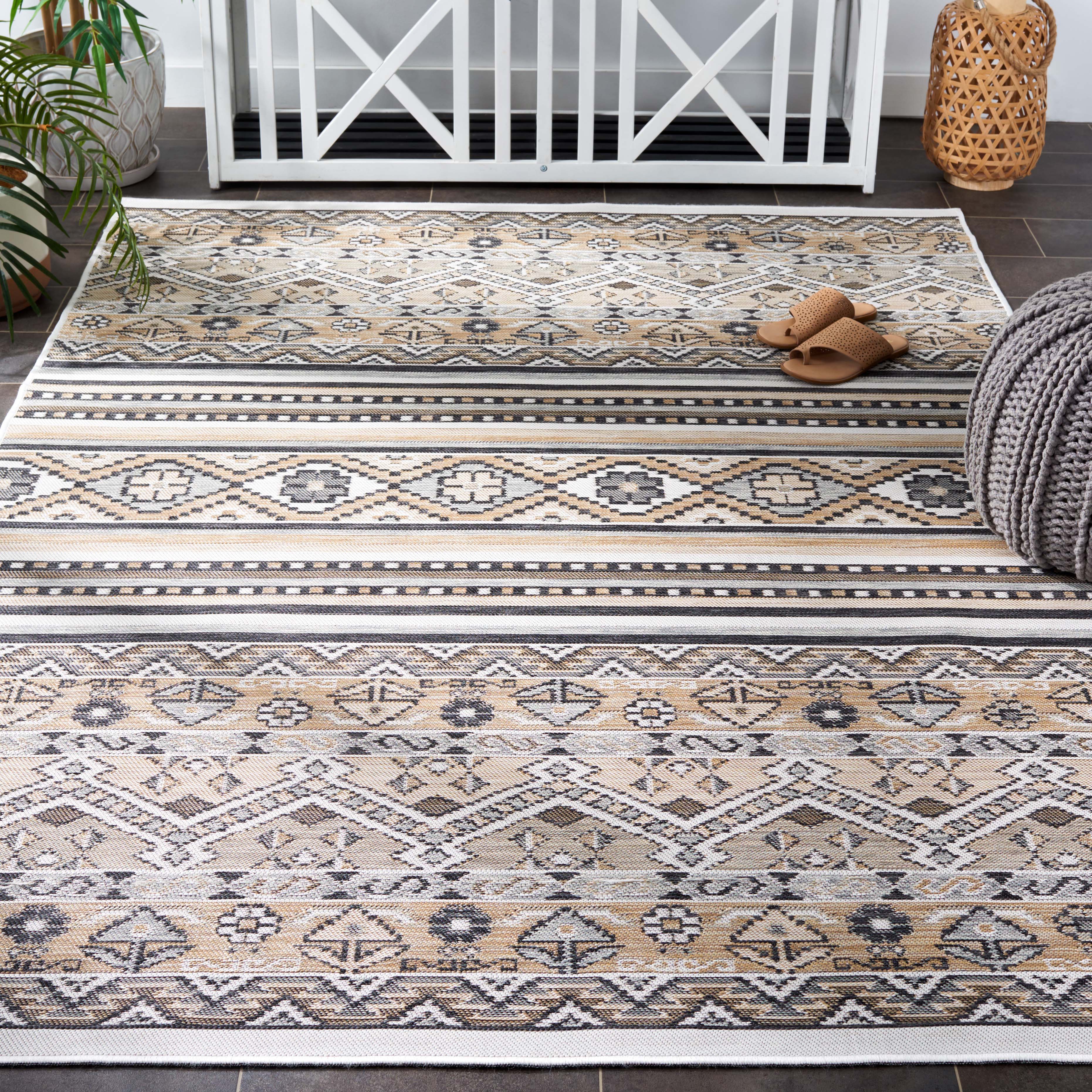 Safavieh Sunrise 629 Rug, SUN629 - Grey / Beige Black