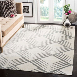Safavieh Tibetan 24A Rug, TB424A