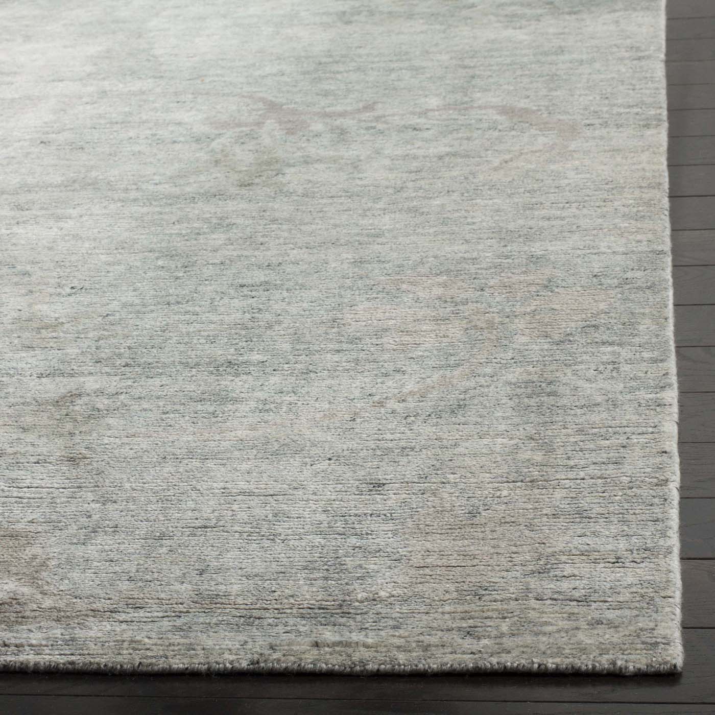 Safavieh Tibetan 57 Rug, TB757 - Natural / Silver