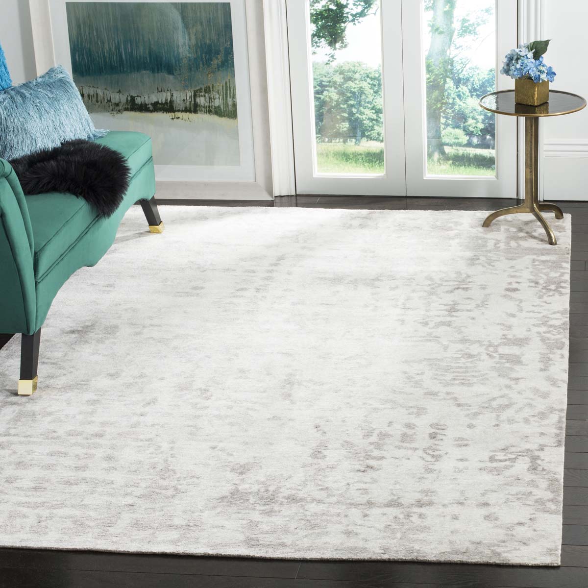 Safavieh Tibetan 61A Rug, TB961A - Ivory / Silver