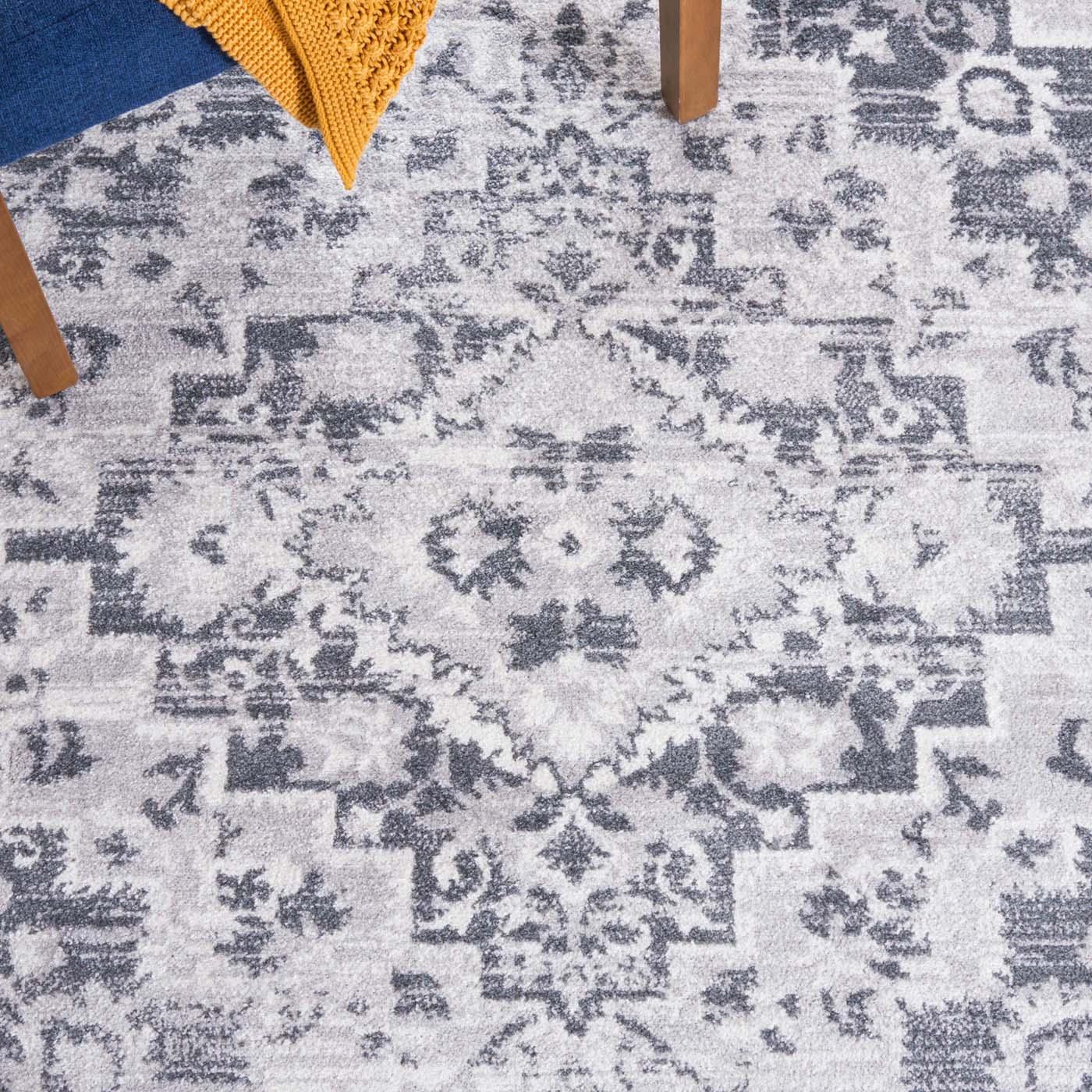 Safavie Toscana 650 Rug, TOS650 - Grey / Ivory