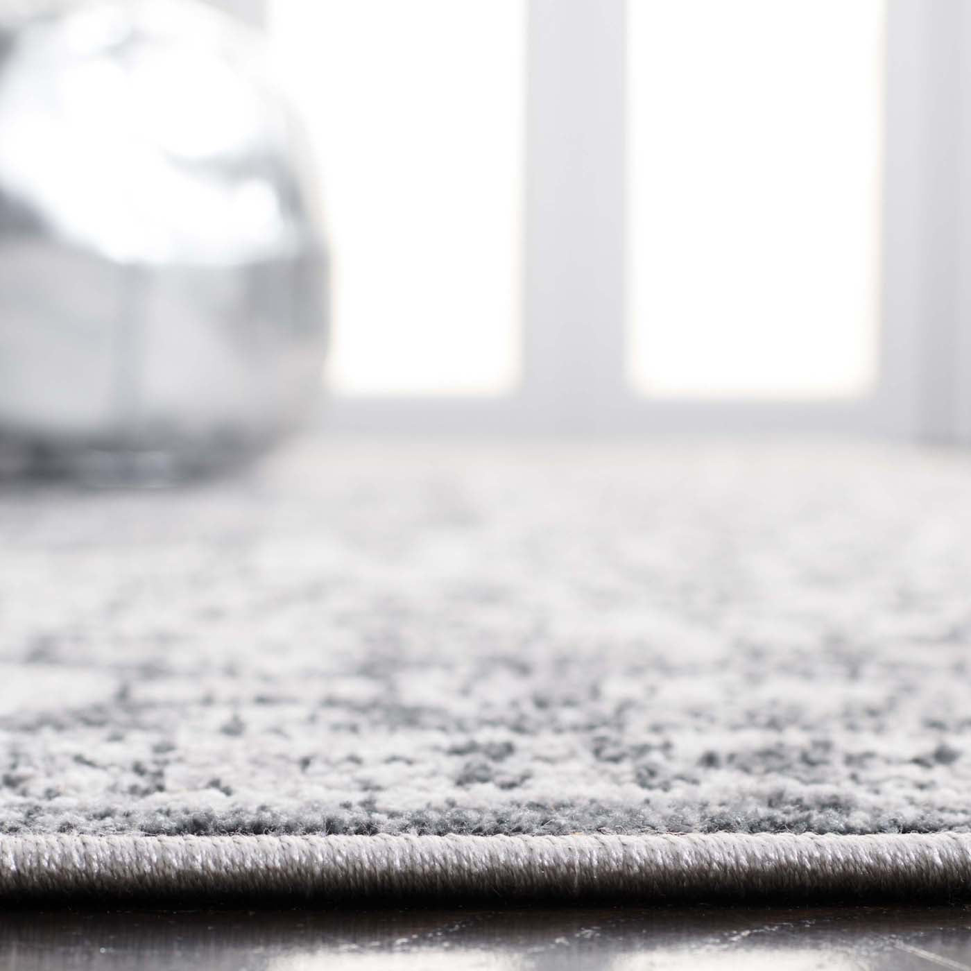 Safavie Toscana 652 Rug, TOS652 - Ivory / Dark Grey