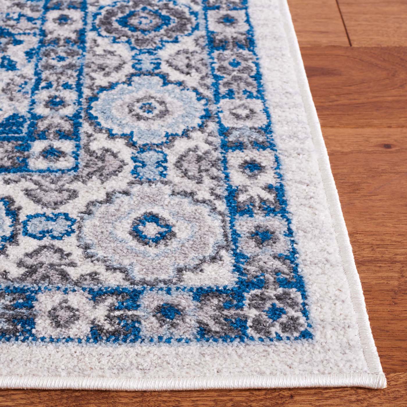 Safavie Toscana 652 Rug, TOS652 - Ivory / Navy