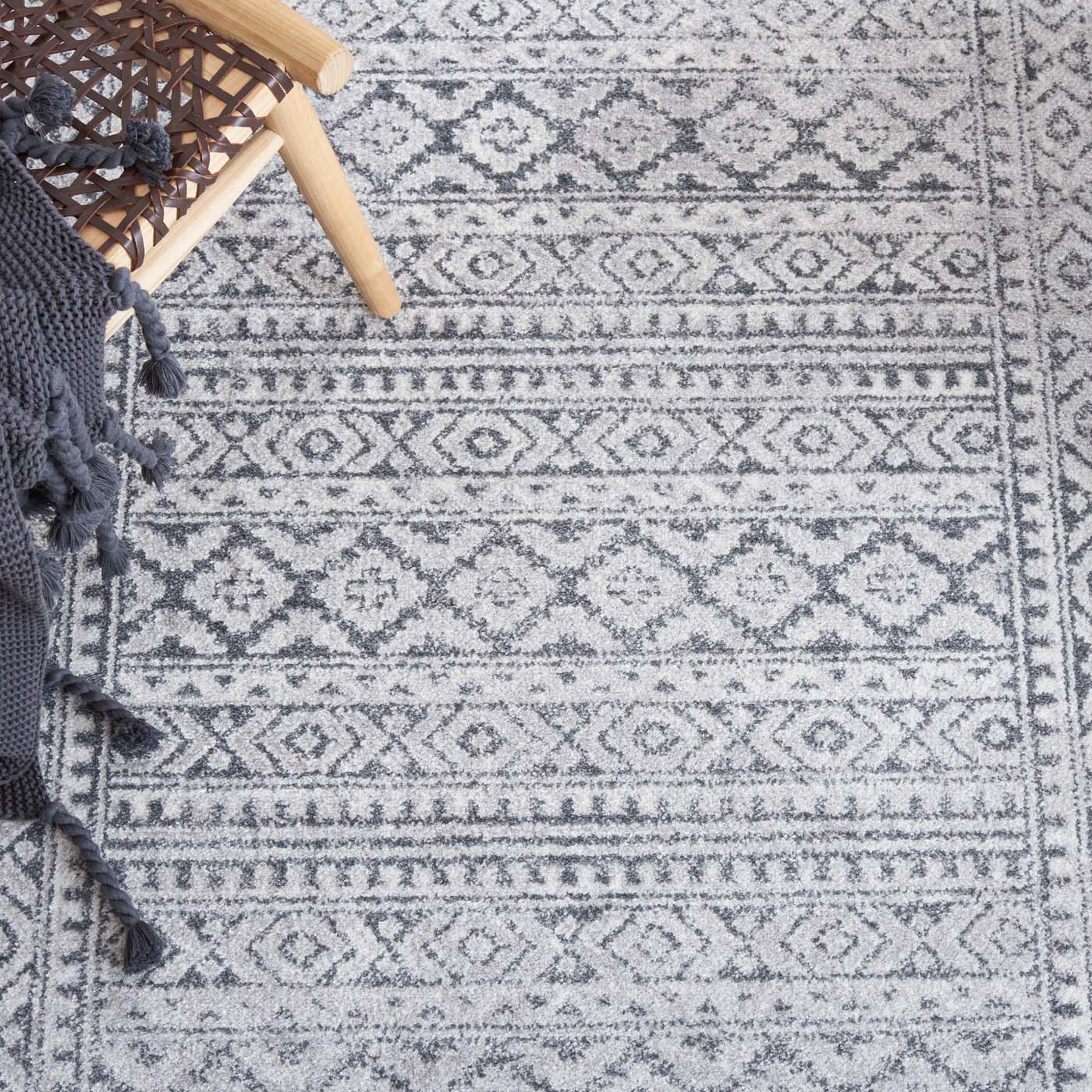 Safavie Toscana 658 Rug, TOS658 - Grey / Ivory