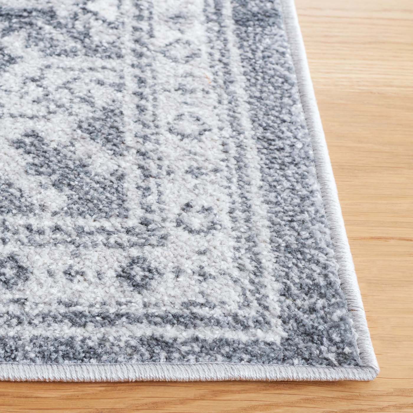 Safavie Toscana 660 Rug, TOS660 - Grey / Dark Grey