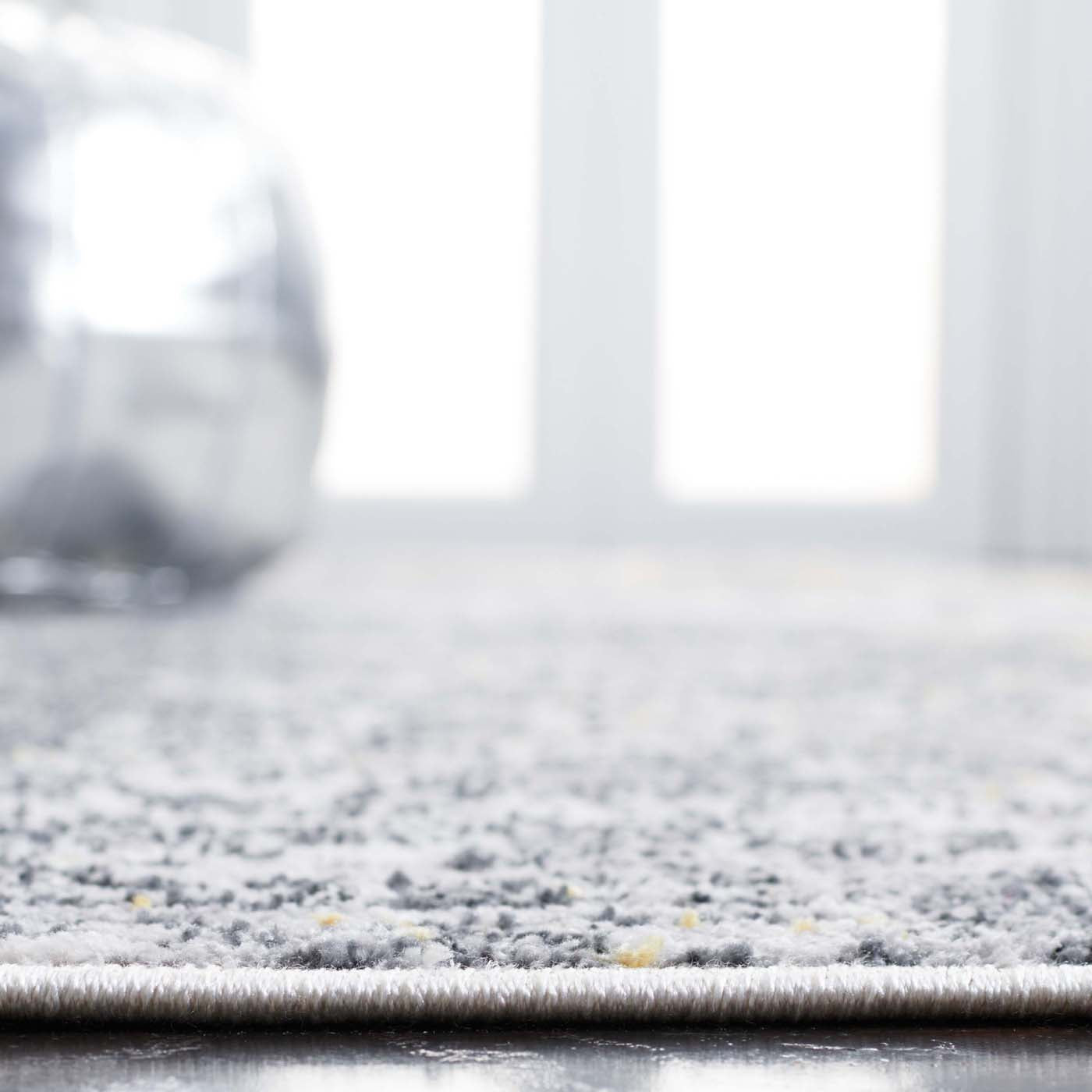 Safavie Toscana 674 Rug, TOS674 - Ivory / Dark Grey