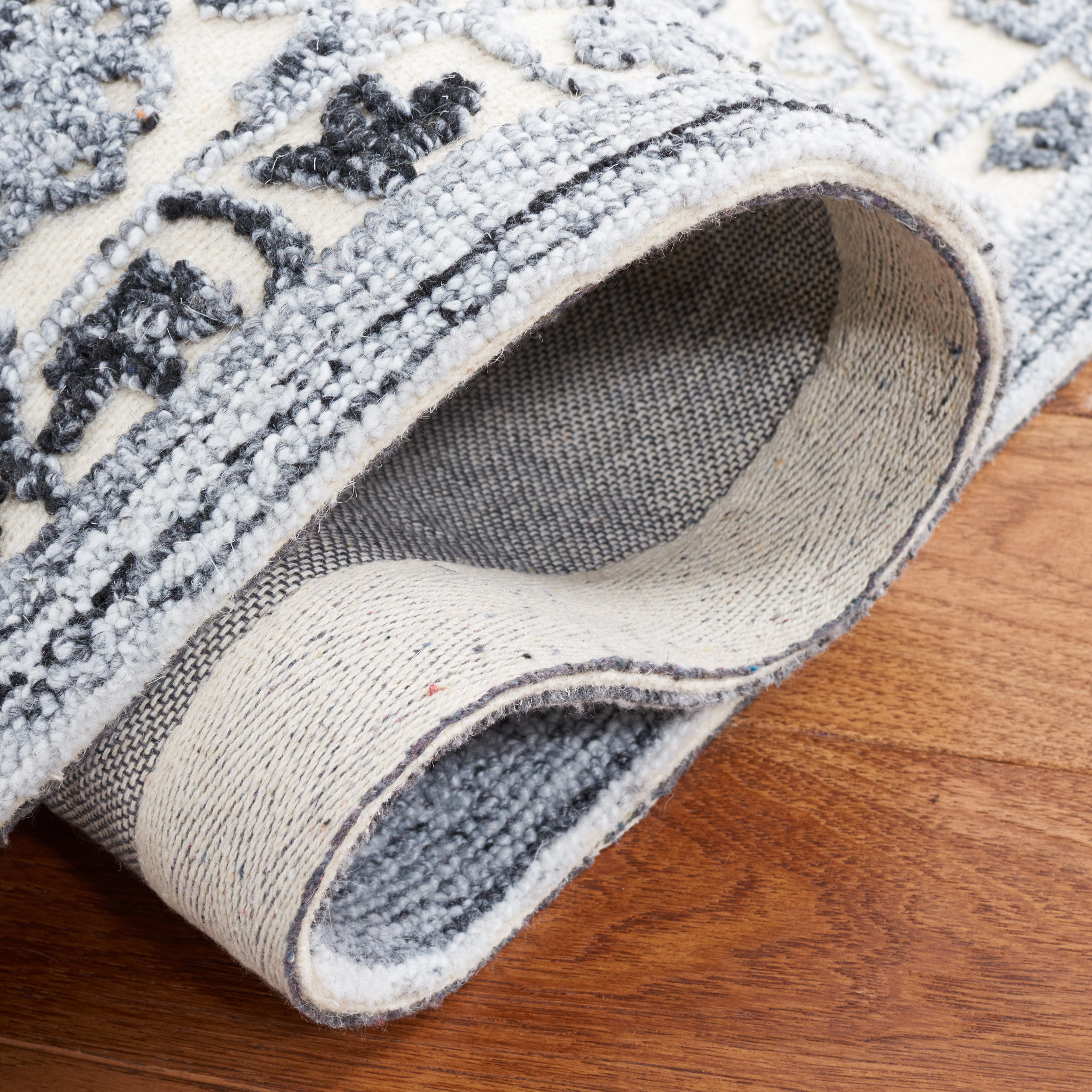 Safavieh Trace 303 Rug, TRC303 - Grey / Ivory