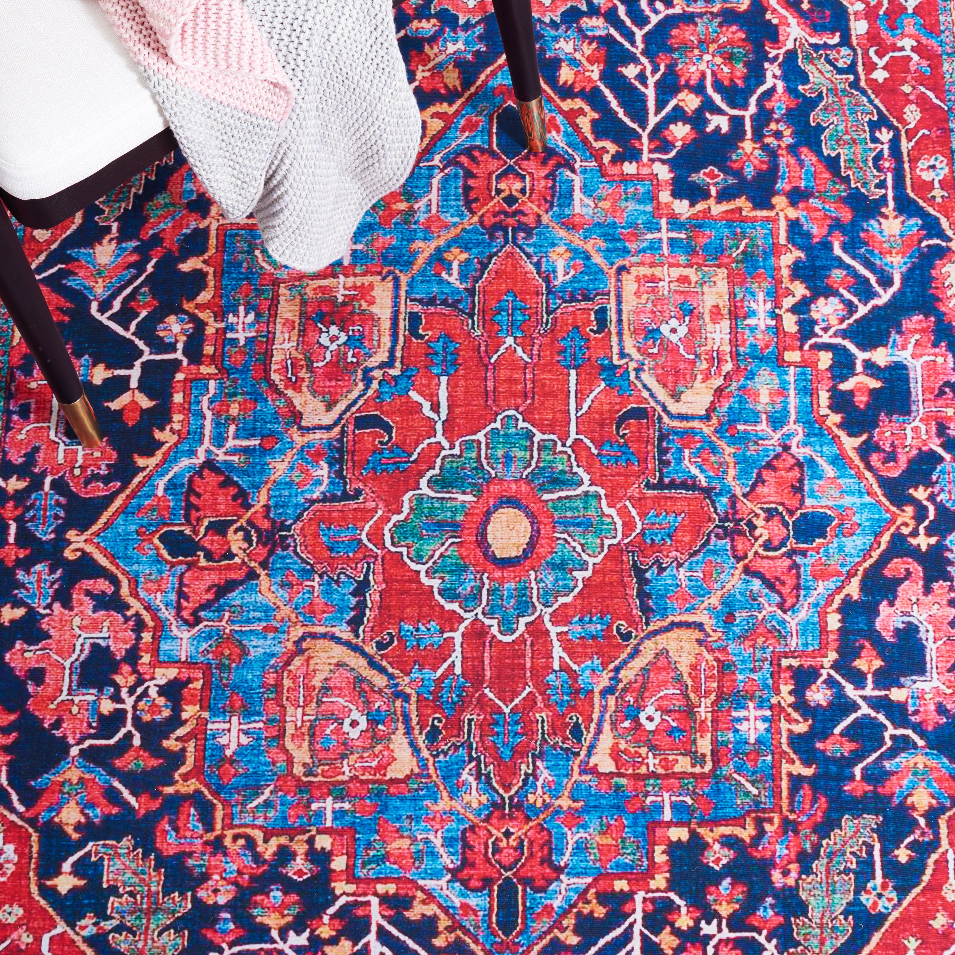 Safavieh Tucson 121 Rug, TSN121 - Navy / Red