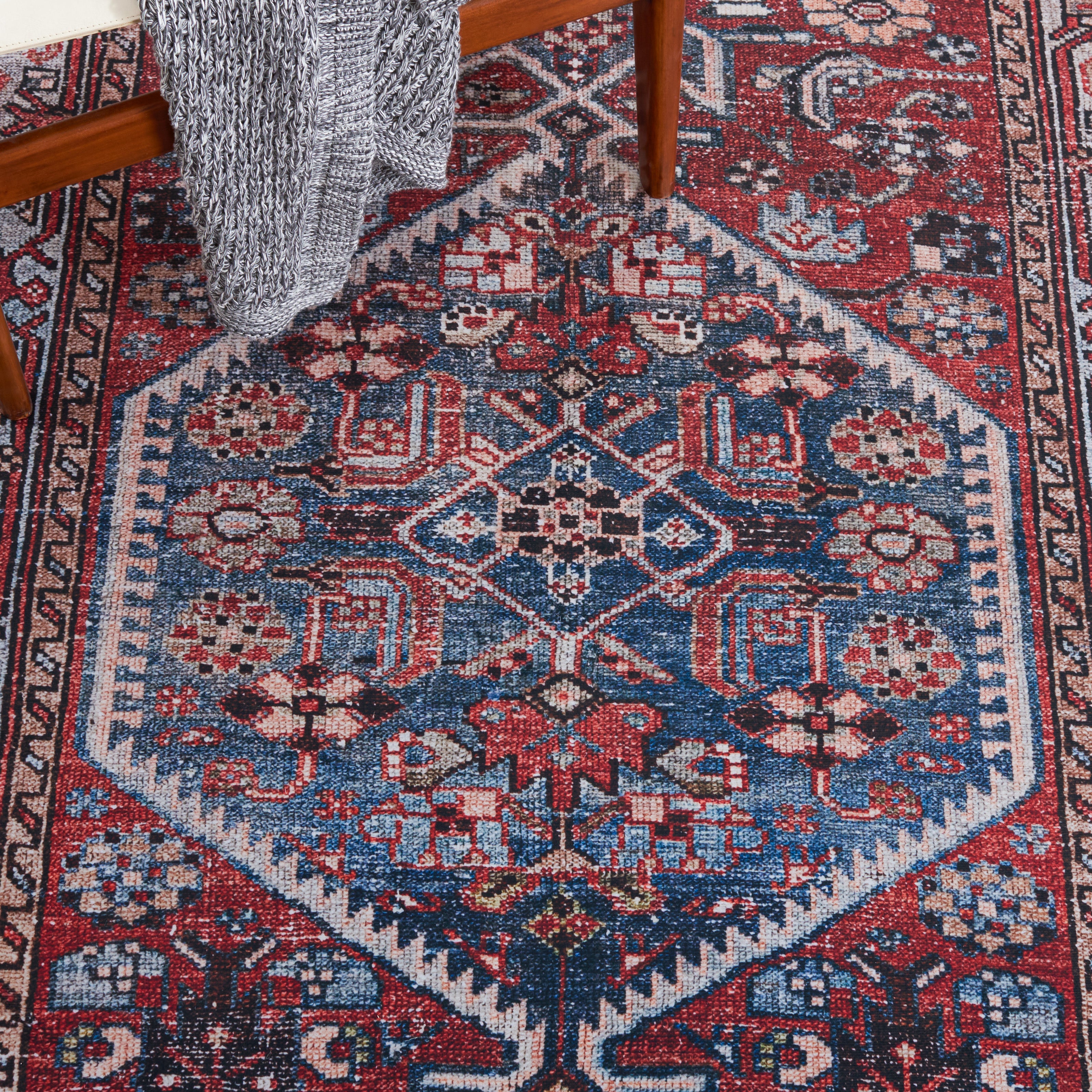 Safavieh Tucson 126 Rug, TSN126 - Rust / Blue
