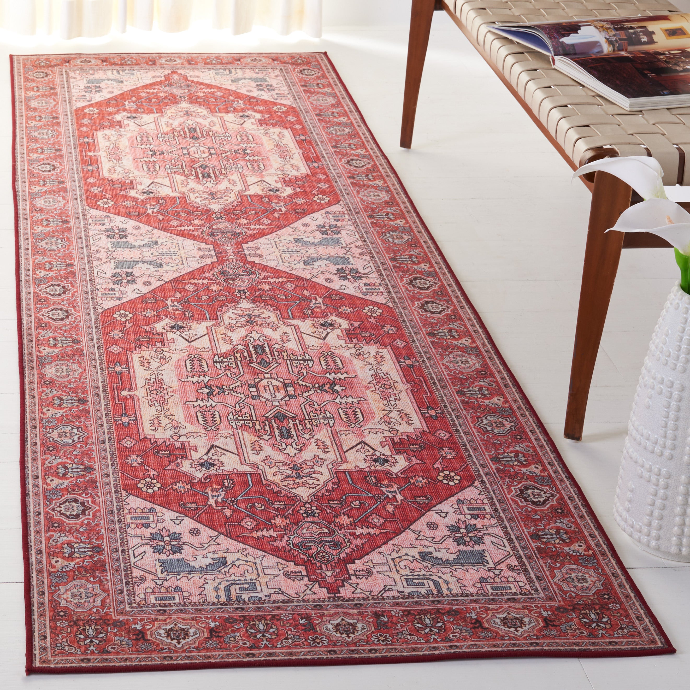 Safavieh Tucson 139 Rug, TSN139 - Red / Pink