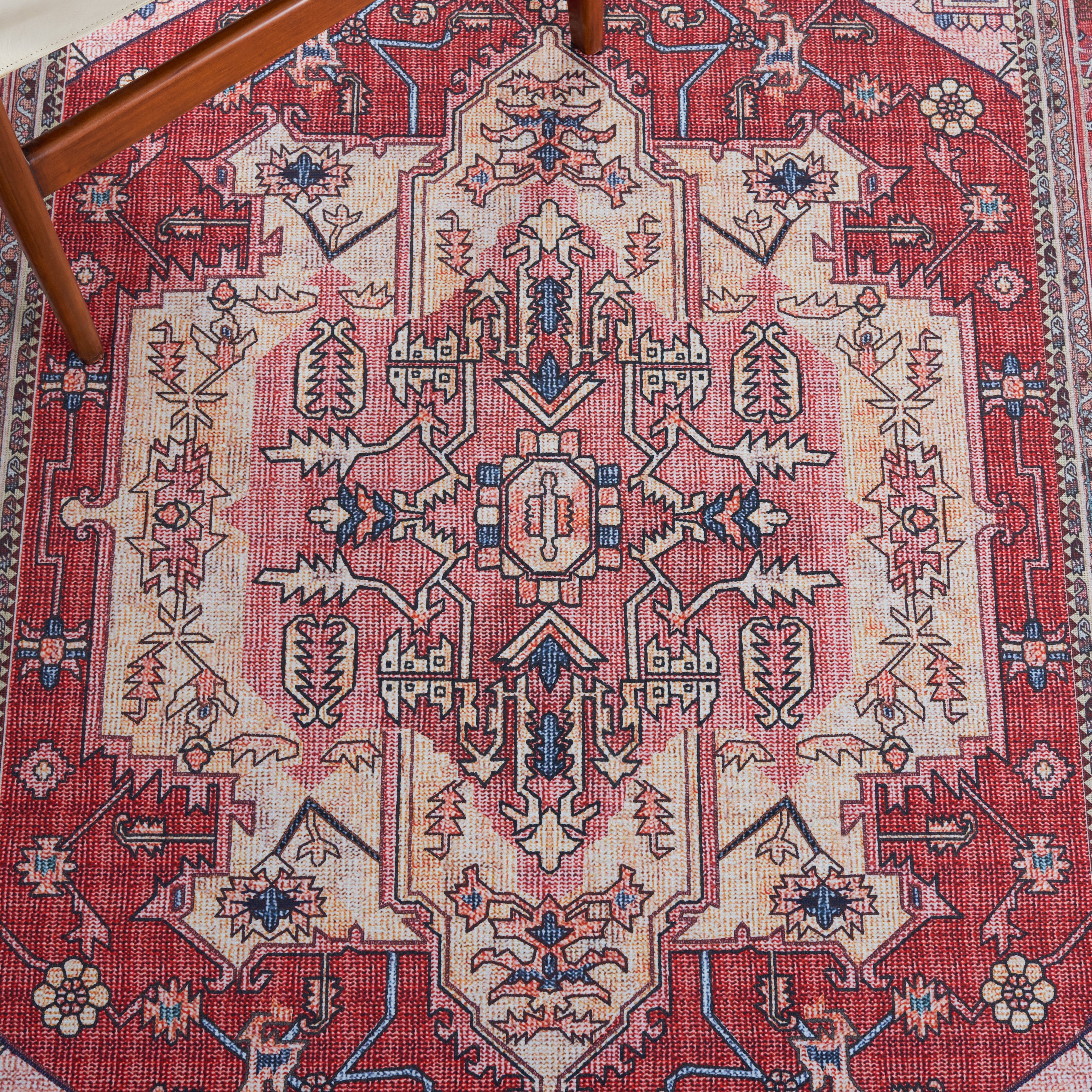 Safavieh Tucson 139 Rug, TSN139 - Red / Pink