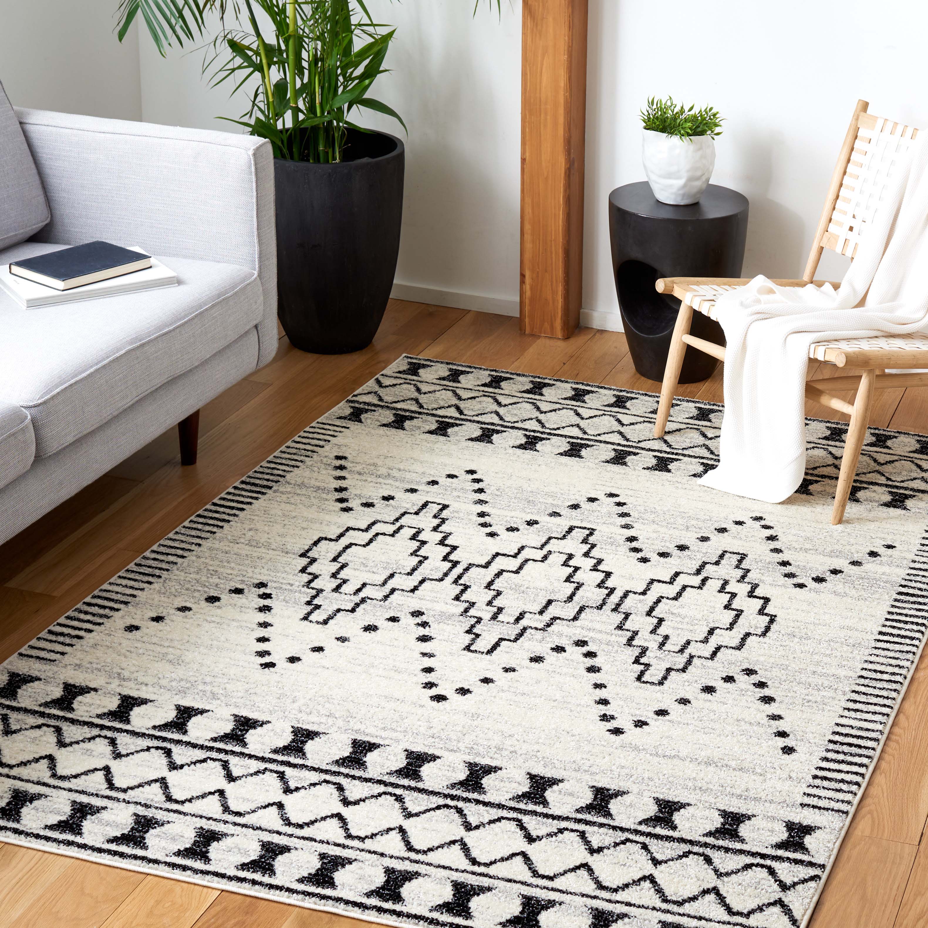 Safavieh Tulum 646 Rug, TUL646 - BLACK / IVORY