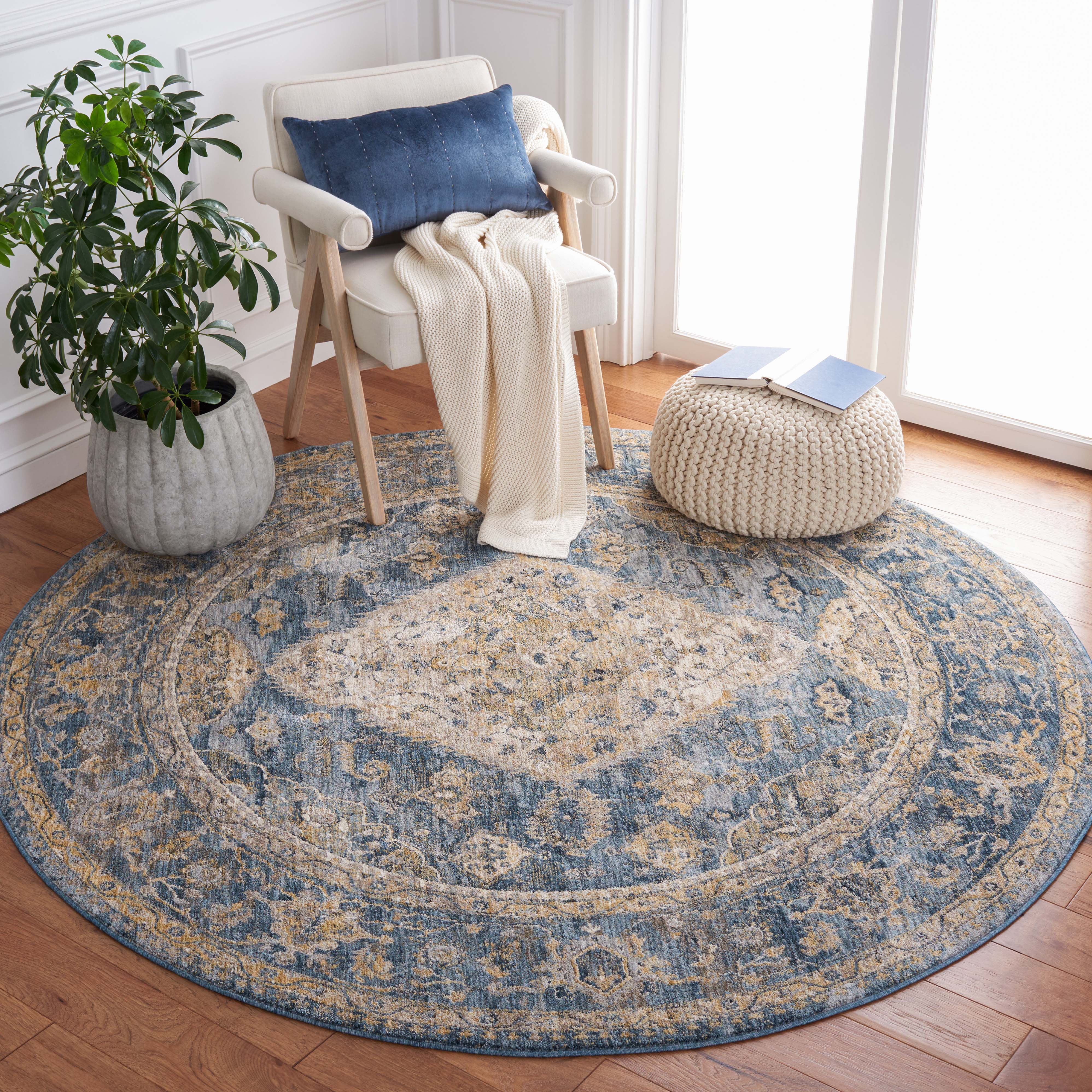 Safavieh Valencia 564 Rug, VAL564 - R