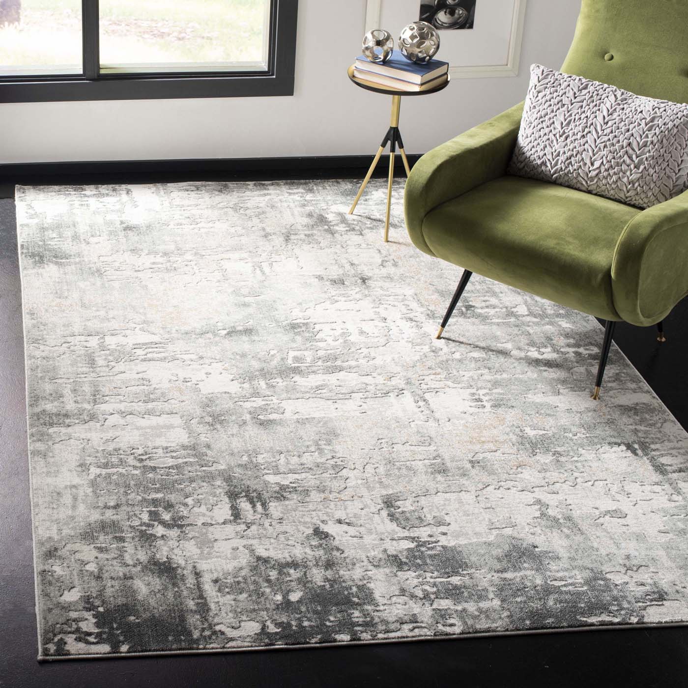 Safavieh Vogue 143 Rug, VGE143 - Beige / Charcoal
