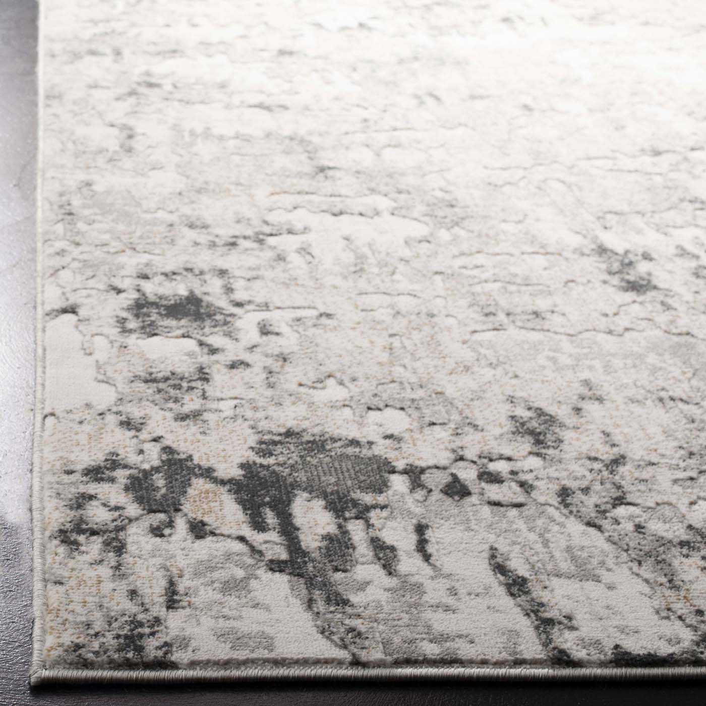 Safavieh Vogue 144 Rug, VGE144 - Beige / Charcoal