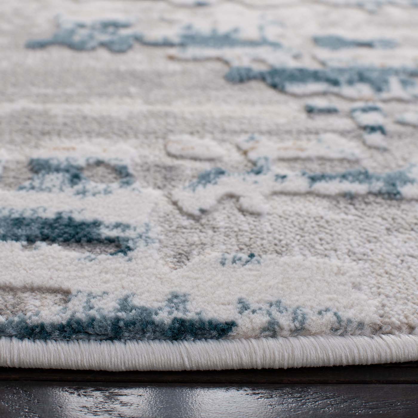 Safavieh Vogue 145 Rug, VGE145 - Cream / Teal