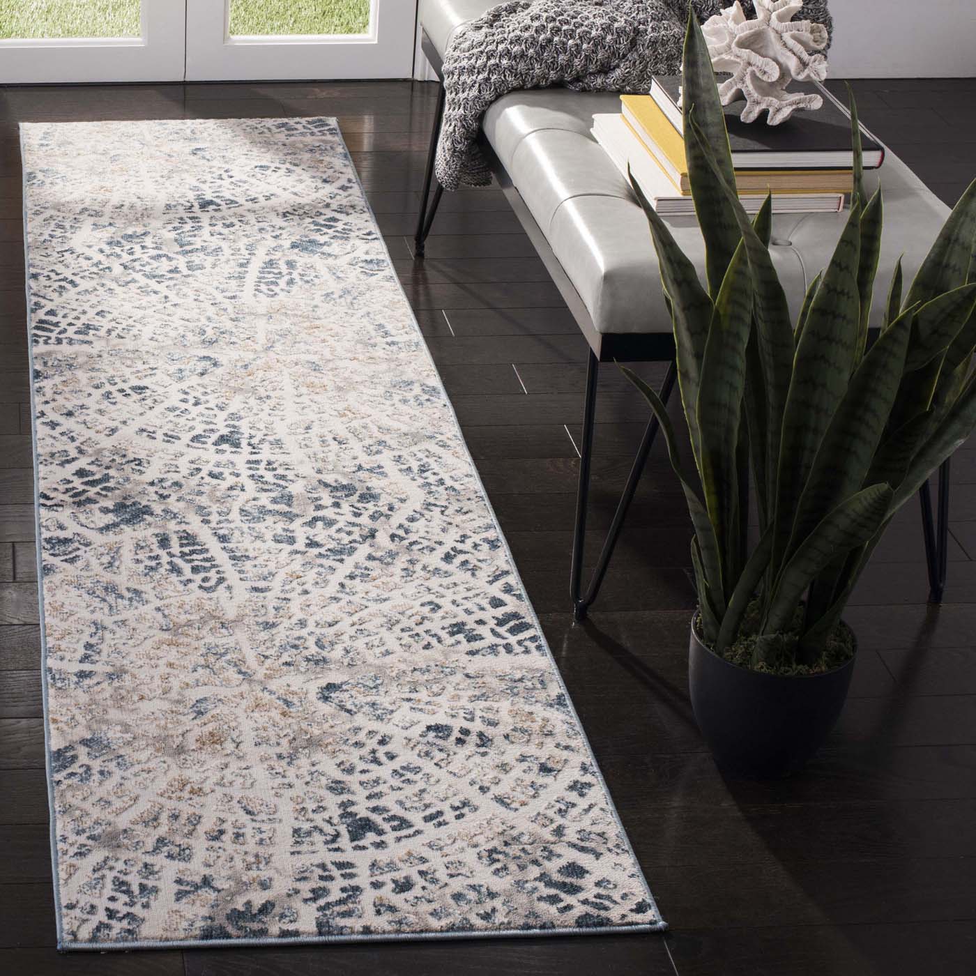 Safavieh Vogue 146 Rug, VGE146 - Cream / Teal