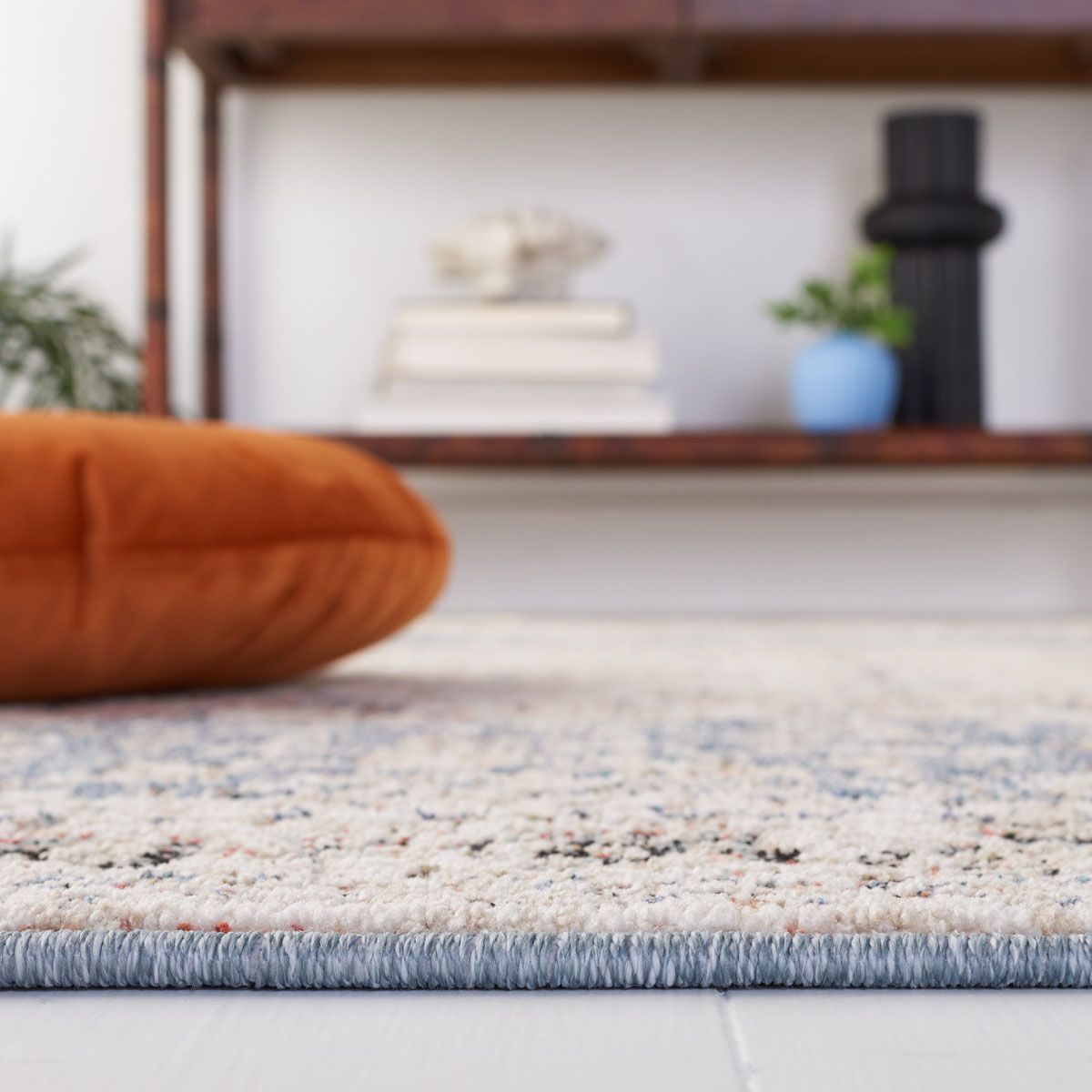 Safavieh Vivaldi 565 Rug, VIV565 - Blue / Rust