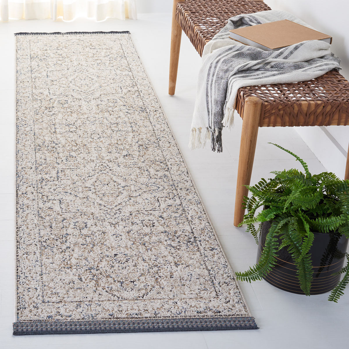 Safavieh Vivaldi 595 Rug, VIV595 - Ivory / Light Olive