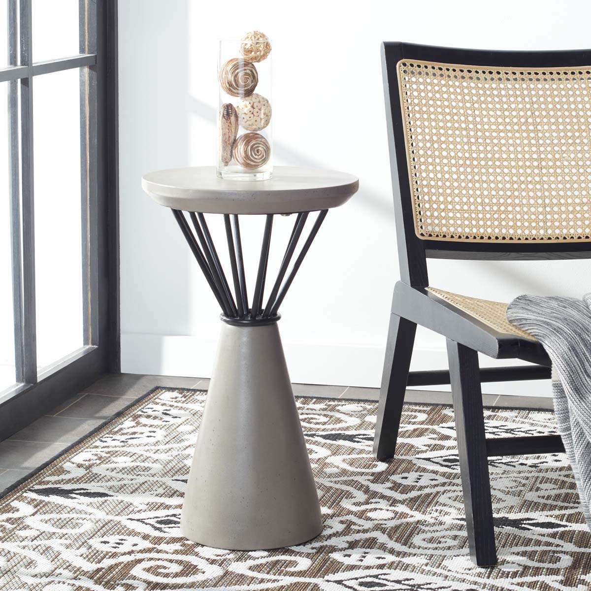 Safavieh Akiko Concrete Accent Table , VNN1028 - Grey