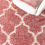 Safavieh Venus Shag 524 Rug, VNS524 - Pink / Ivory