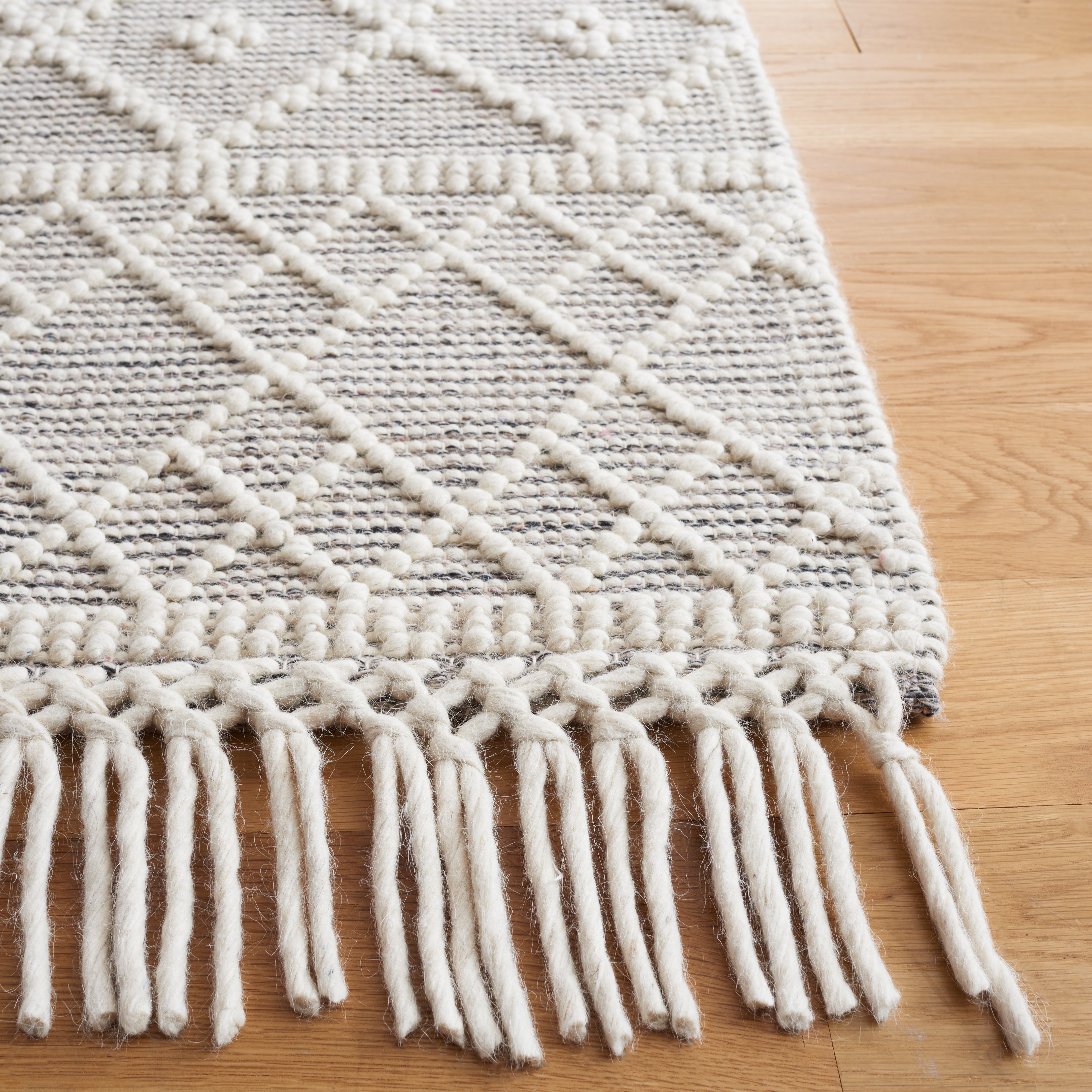 Safavieh Vermont 250 Rug, VRM250 - Ivory / Grey