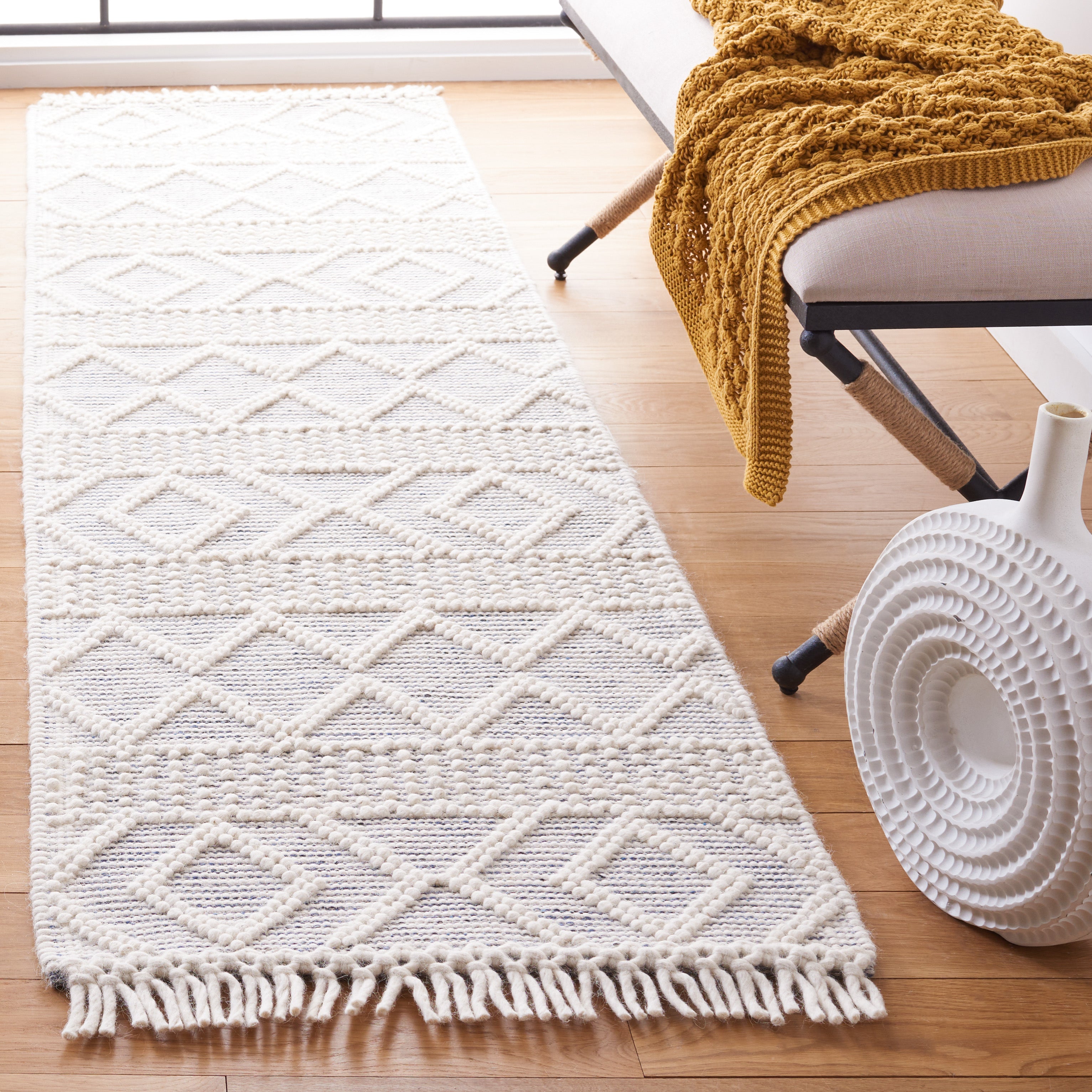 Safavieh Vermont 251 Rug, VRM251 - Ivory / Blue