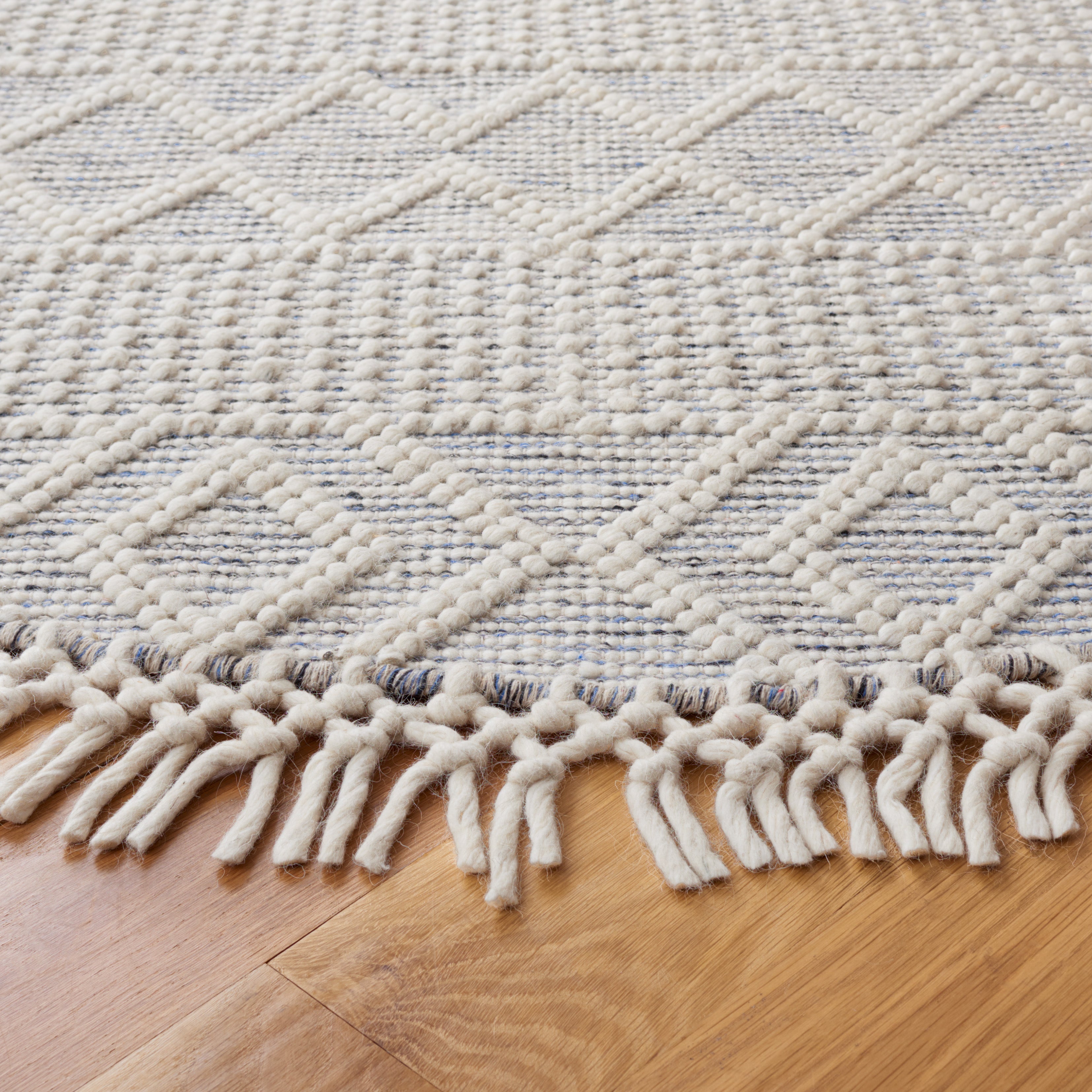 Safavieh Vermont 251 Rug, VRM251 - Ivory / Blue