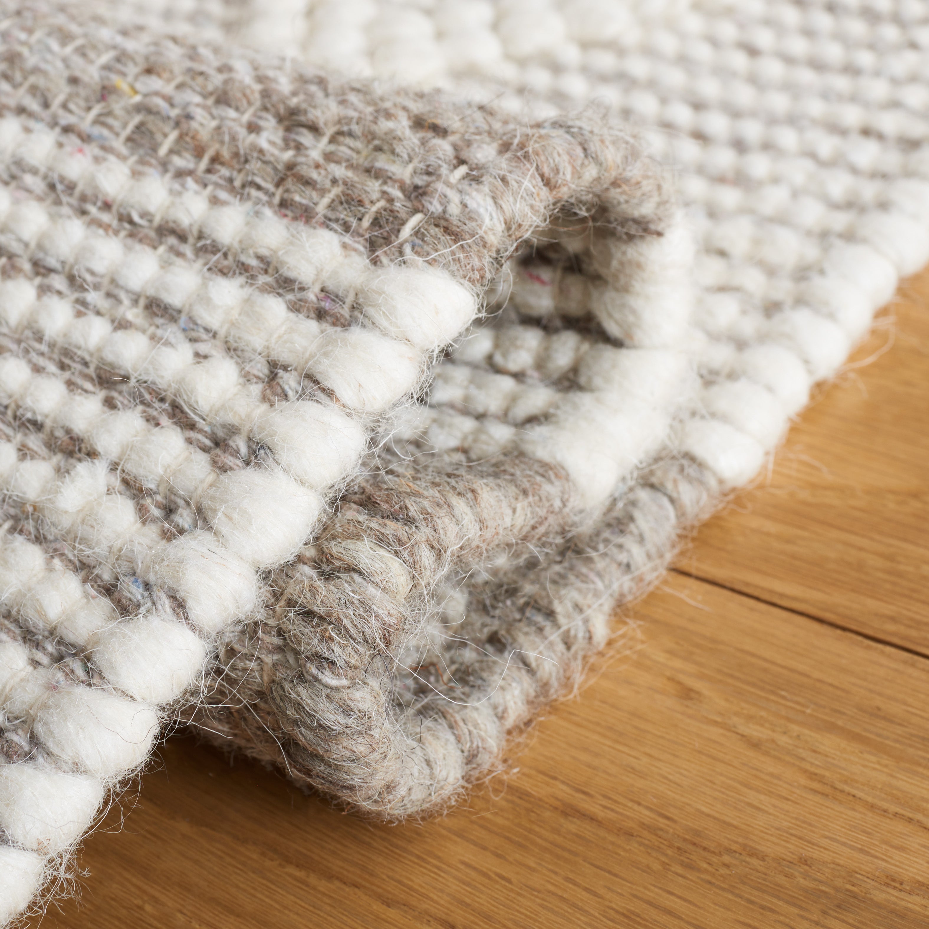 Safavieh Vermont 253 Rug, VRM253 - Ivory / Brown