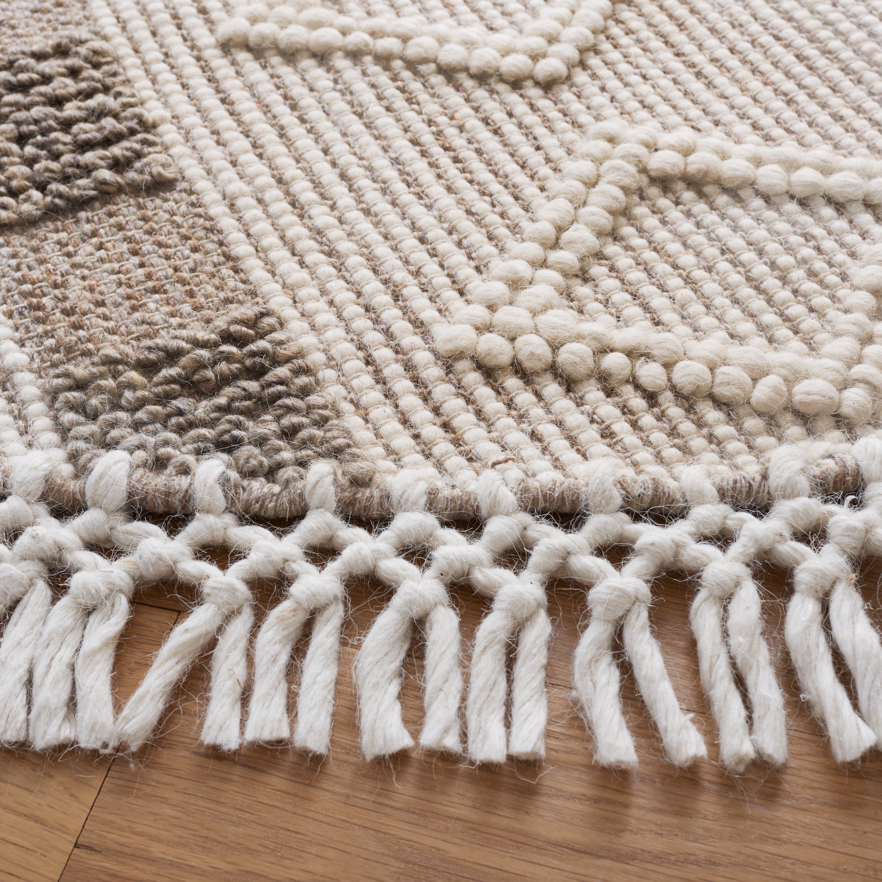 Safavieh Vermont 253 Rug, VRM253 - Ivory / Brown