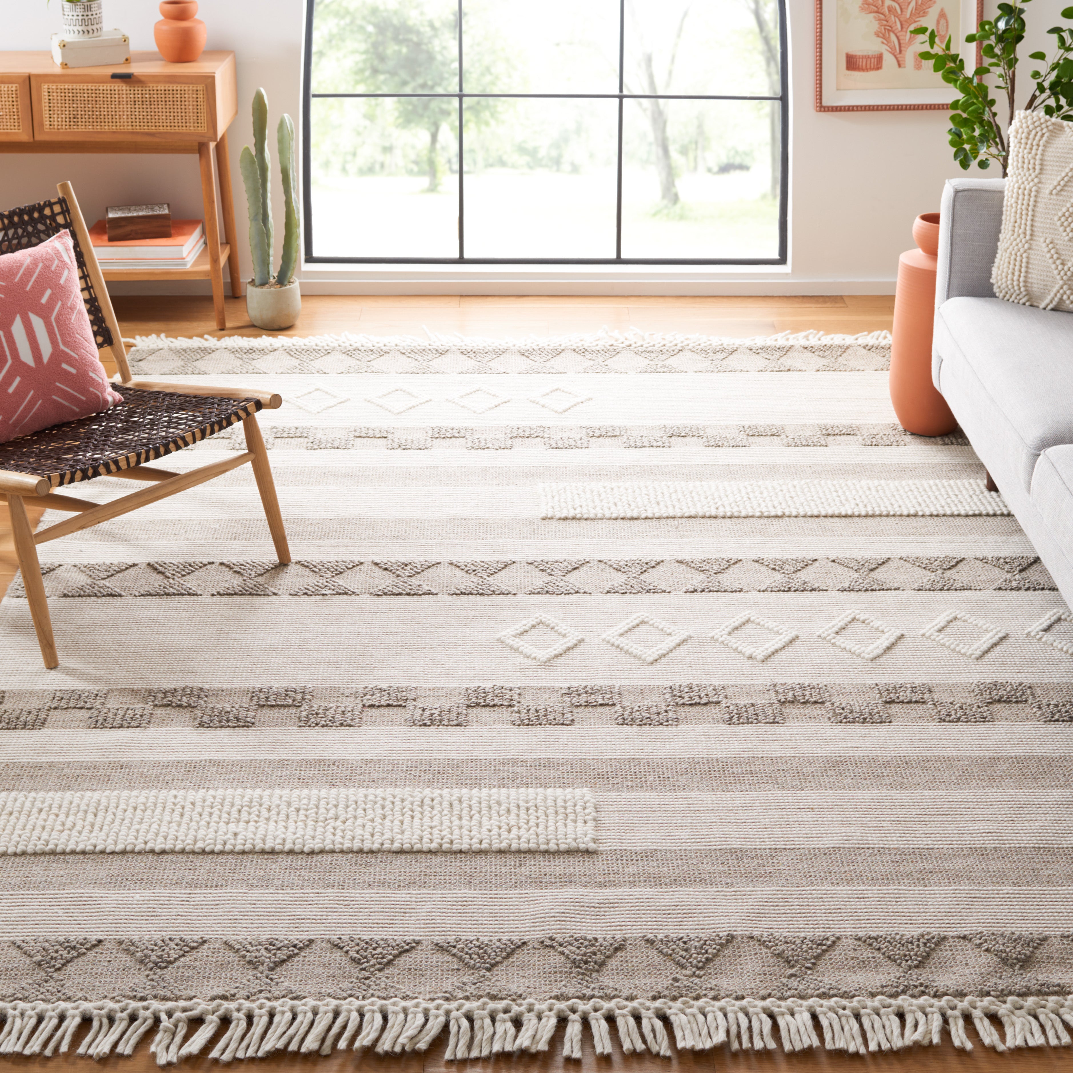 Safavieh Vermont 253 Rug, VRM253 - Ivory / Brown