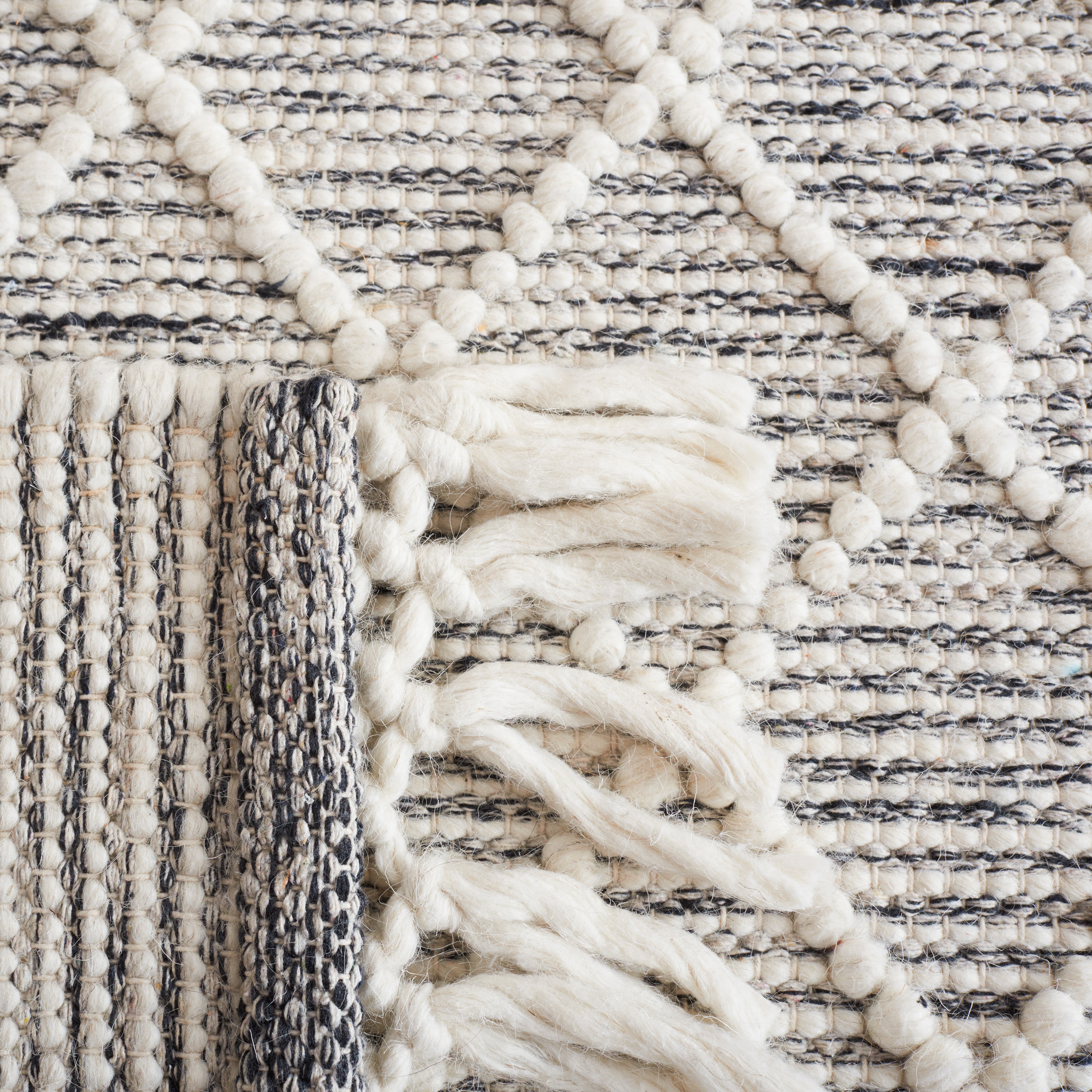 Safavieh Vermont 256 Rug, VRM256 - Grey / Ivory