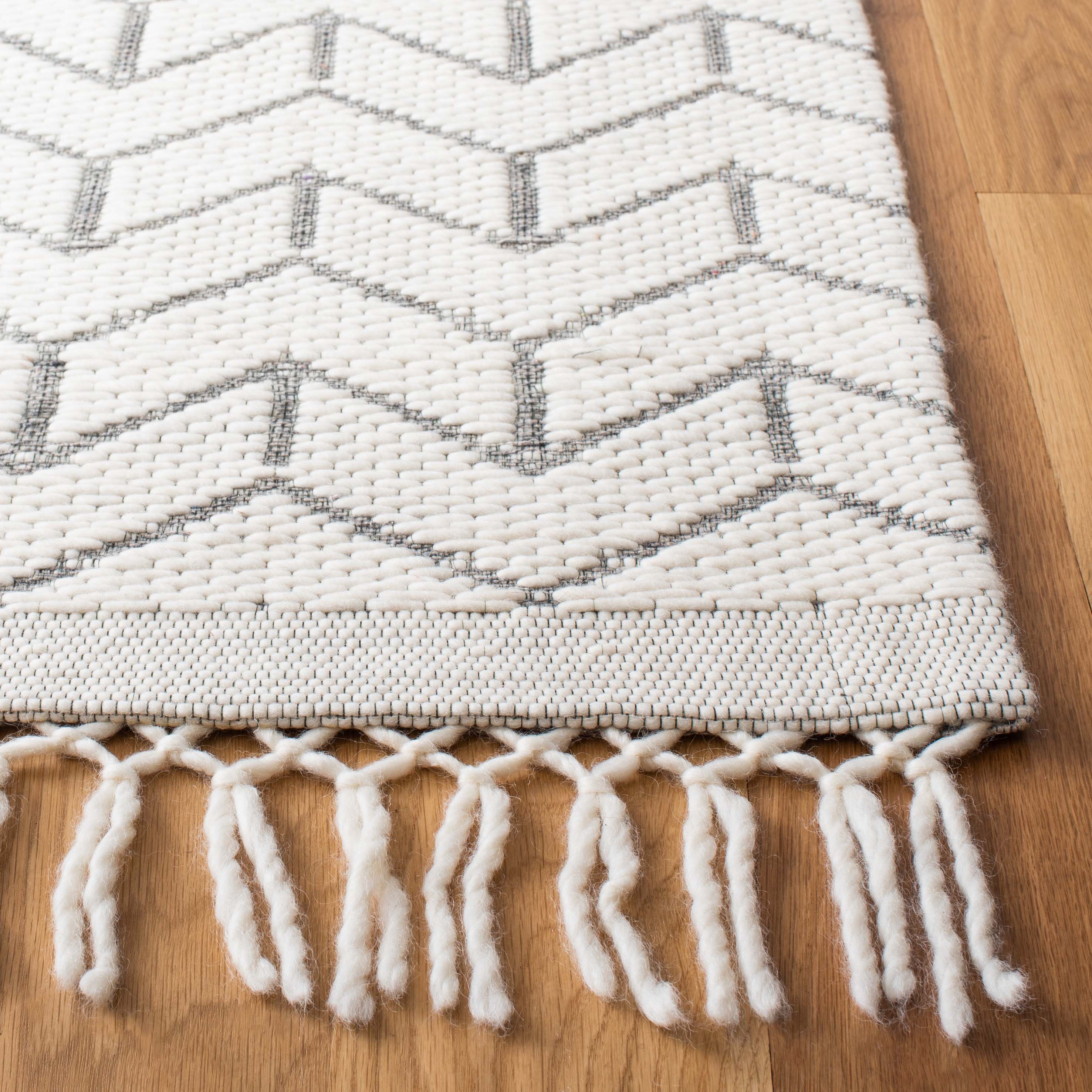 Safavieh Vermont 310 Rug, VRM310 - Ivory