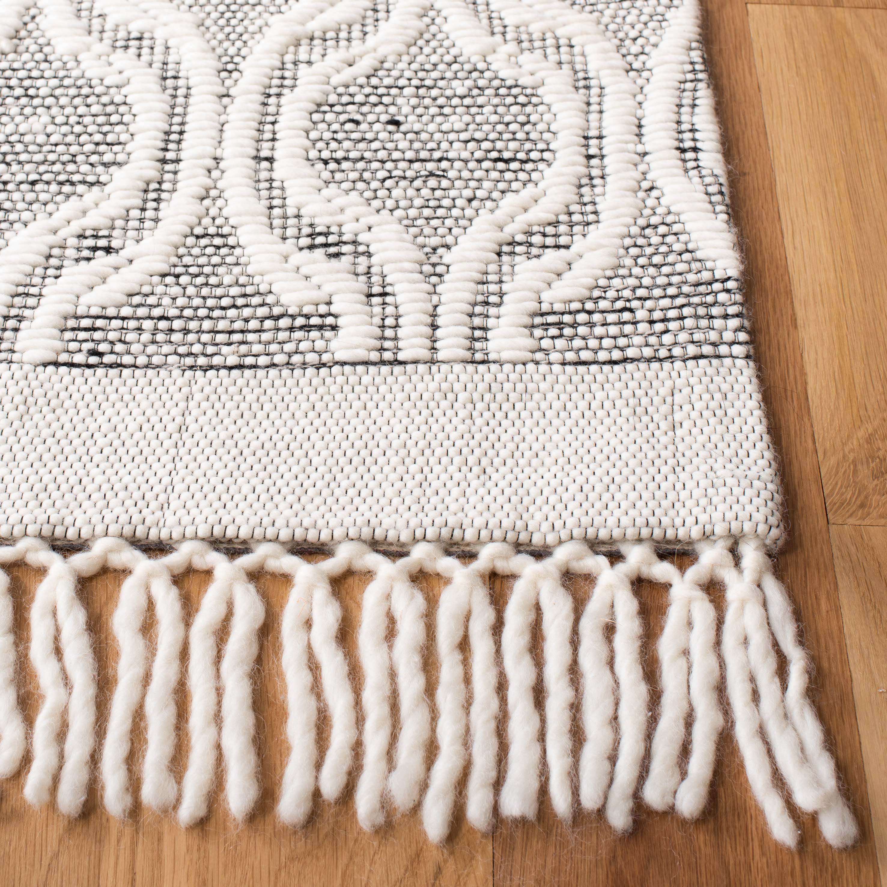 Safavieh Vermont 312 Rug, VRM312 - Ivory