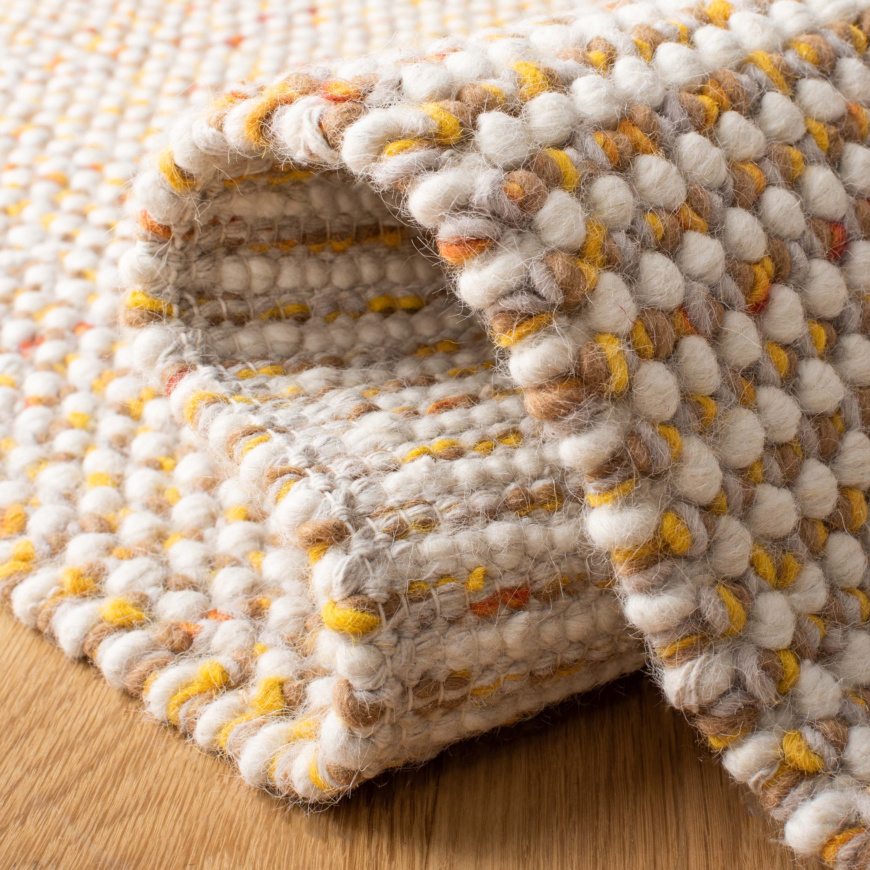 Safavieh Vermont 401 Rug, VRM401 - Ivory / Gold