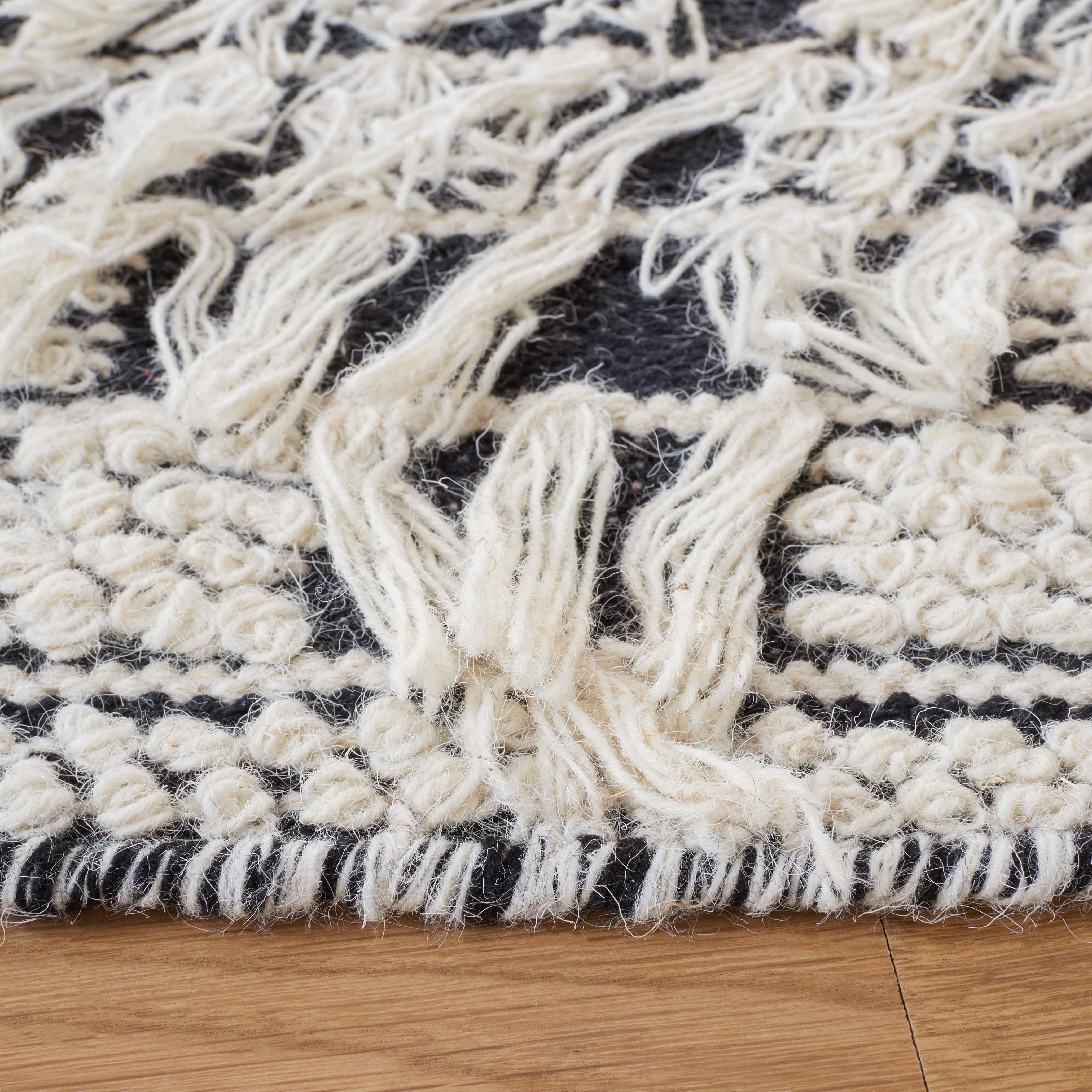 Safavieh Vermont 502 Rug, VRM502 - R