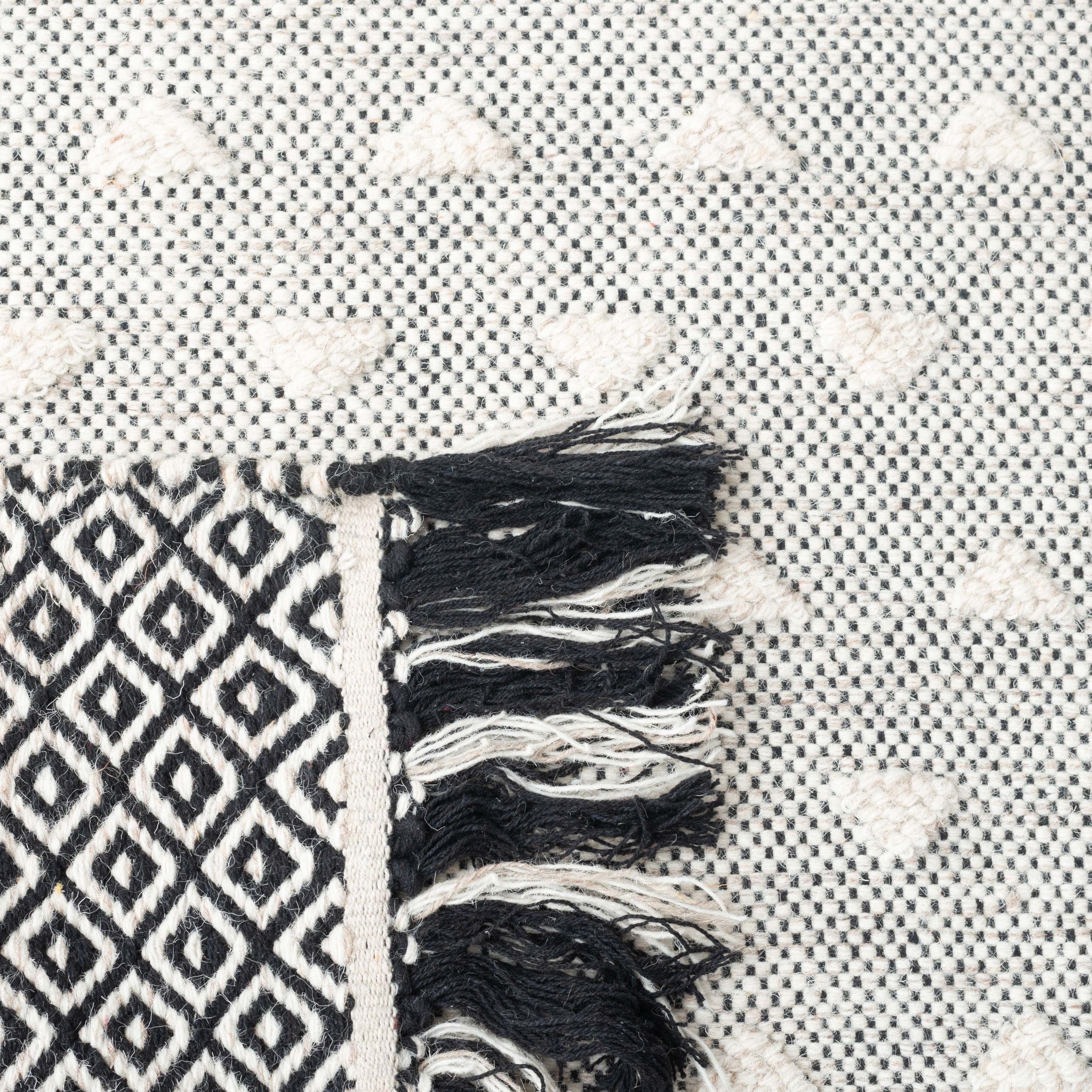 Safavieh Vermont 503 Rug, VRM503 - Ivory / Black