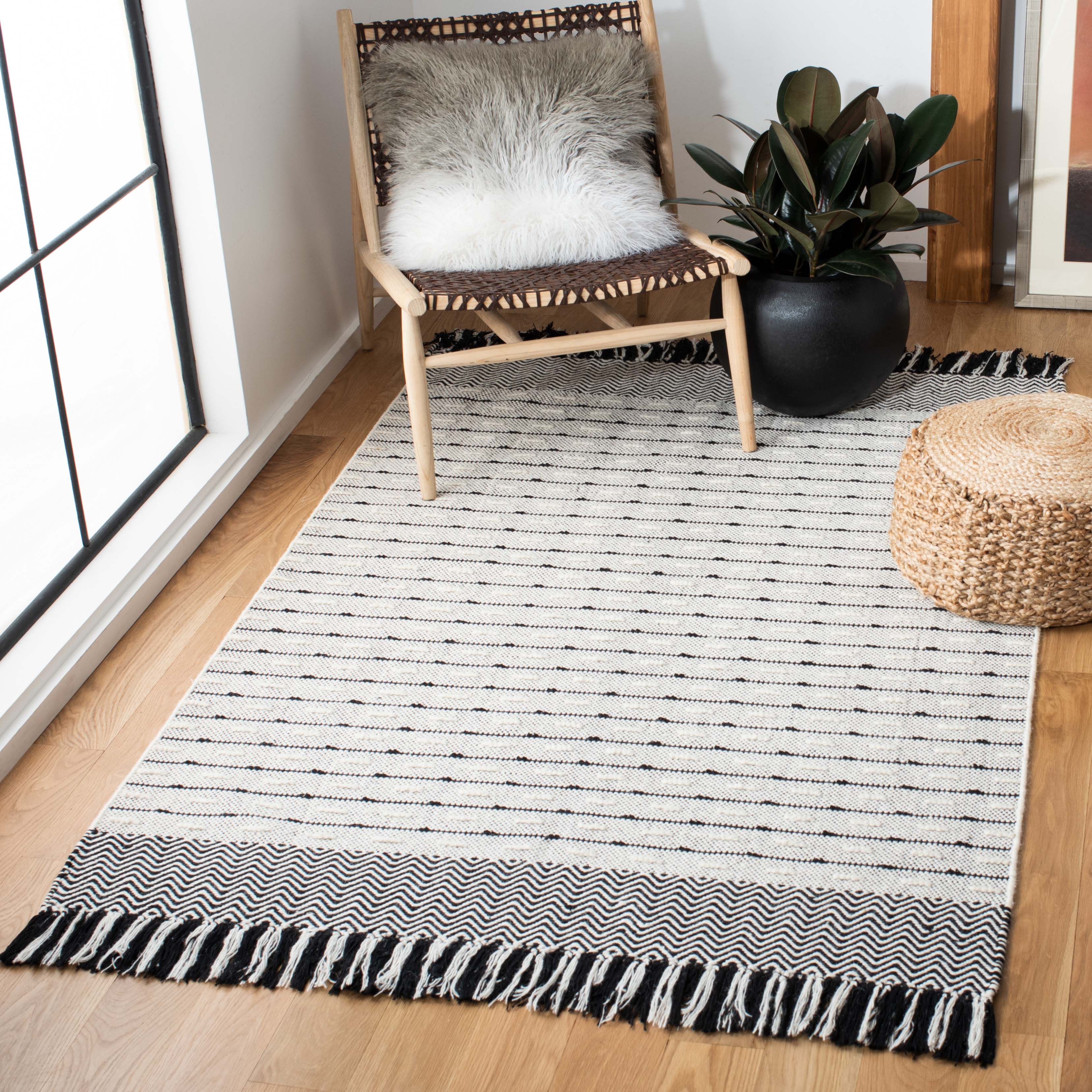 Safavieh Vermont 504 Rug, VRM504 - Ivory / Black