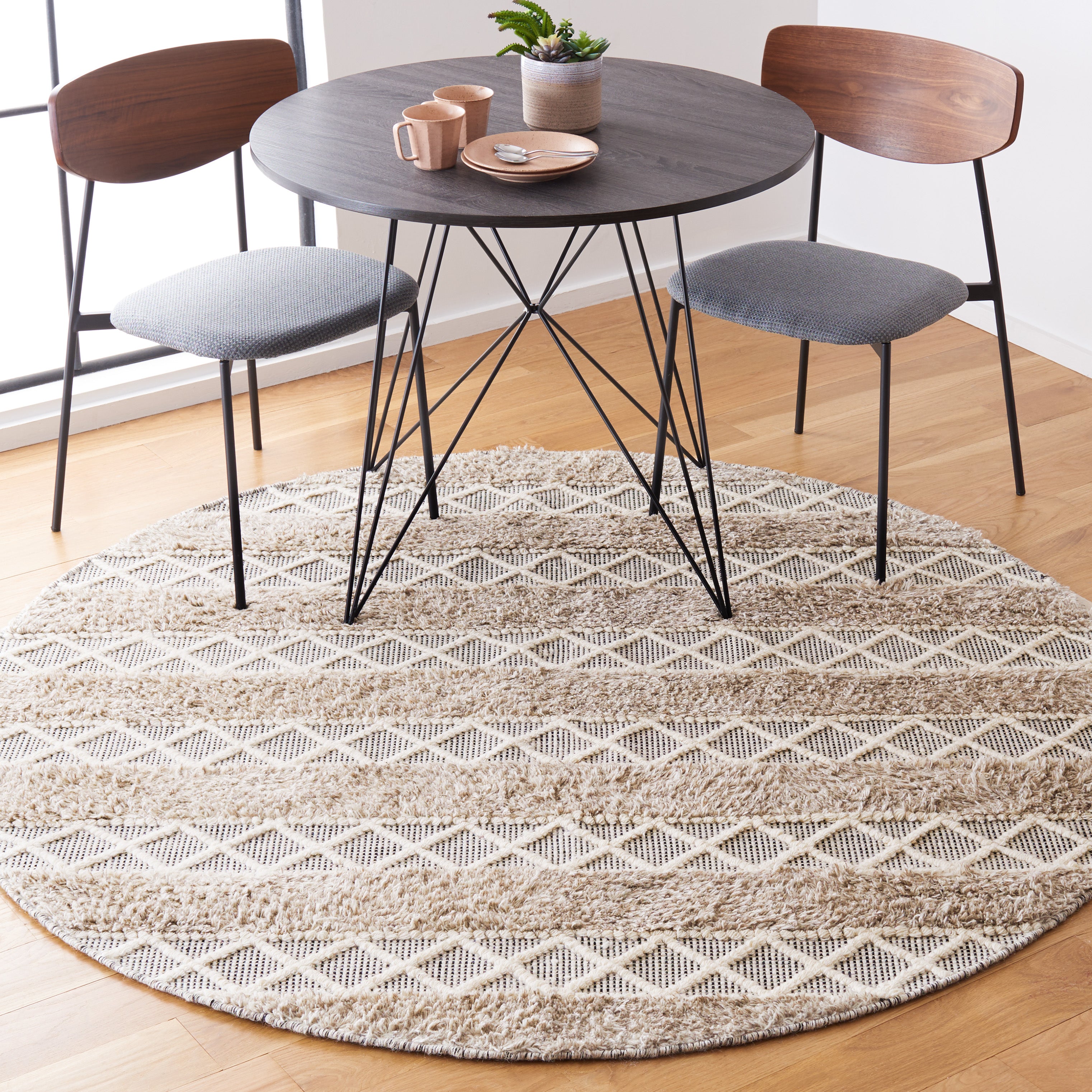 Safavieh Vermont 505 Rug, VRM505 - Beige / Ivory