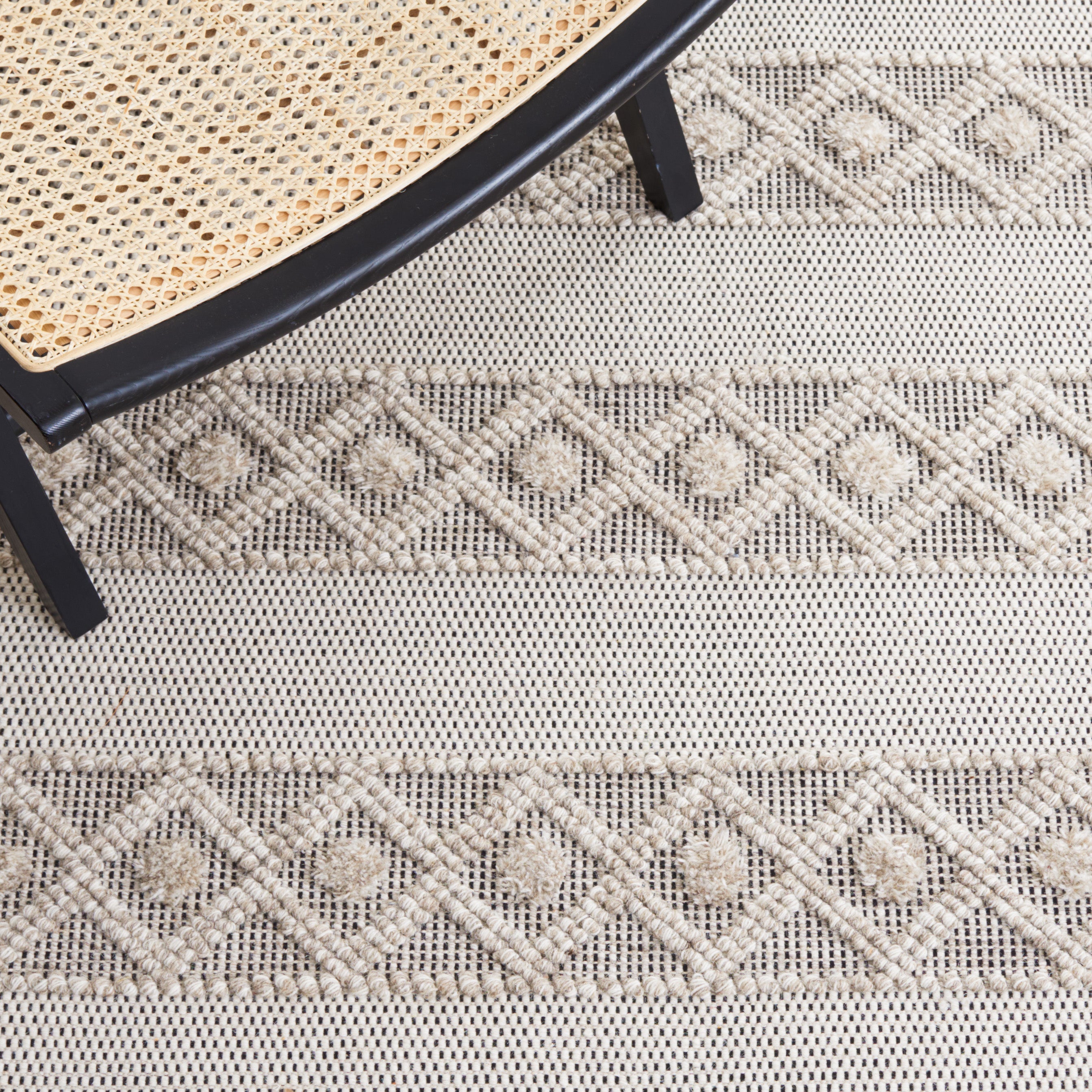 Safavieh Vermont 507 Rug, VRM507 - Beige / Ivory
