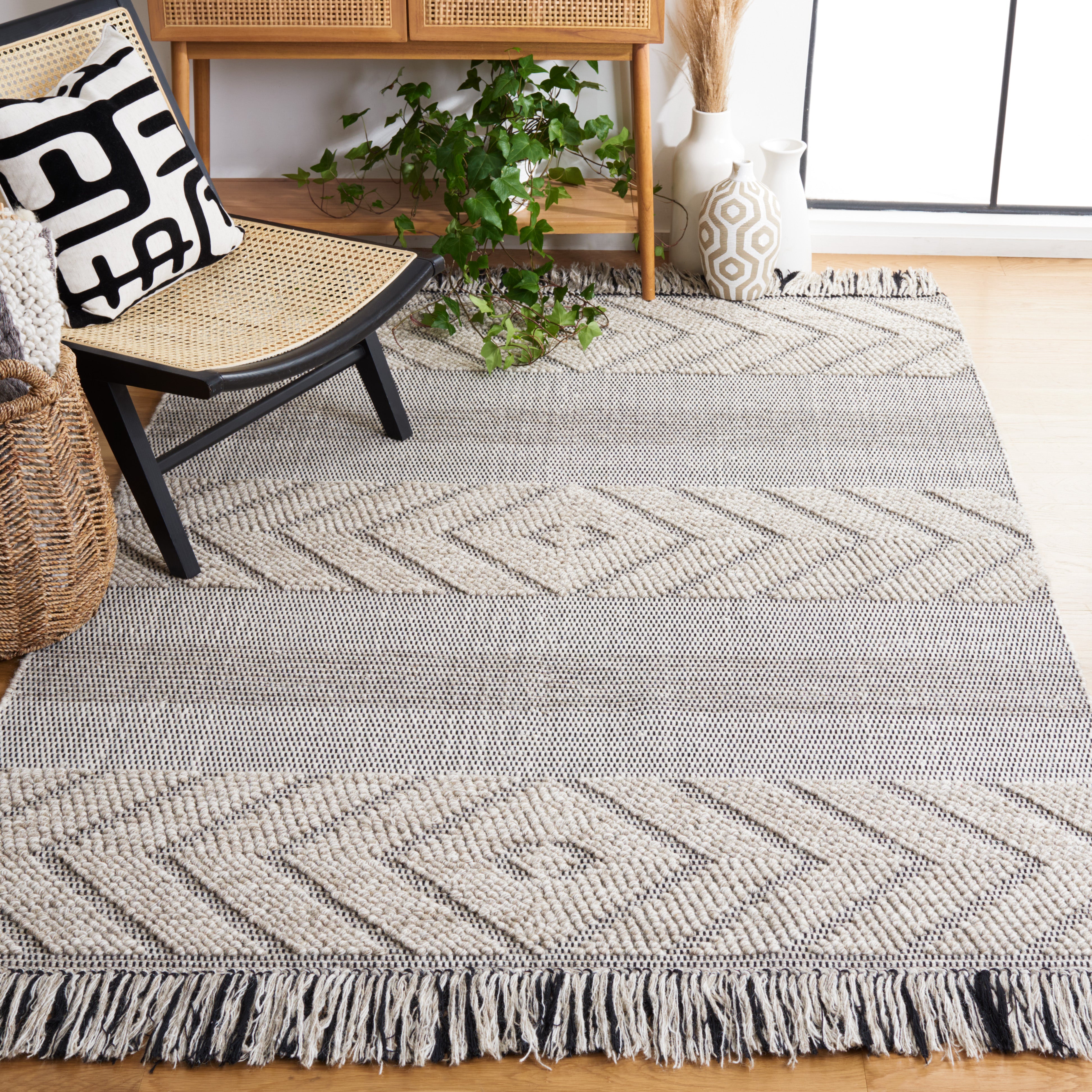Safavieh Vermont 508 Rug, VRM508 - Beige / Ivory