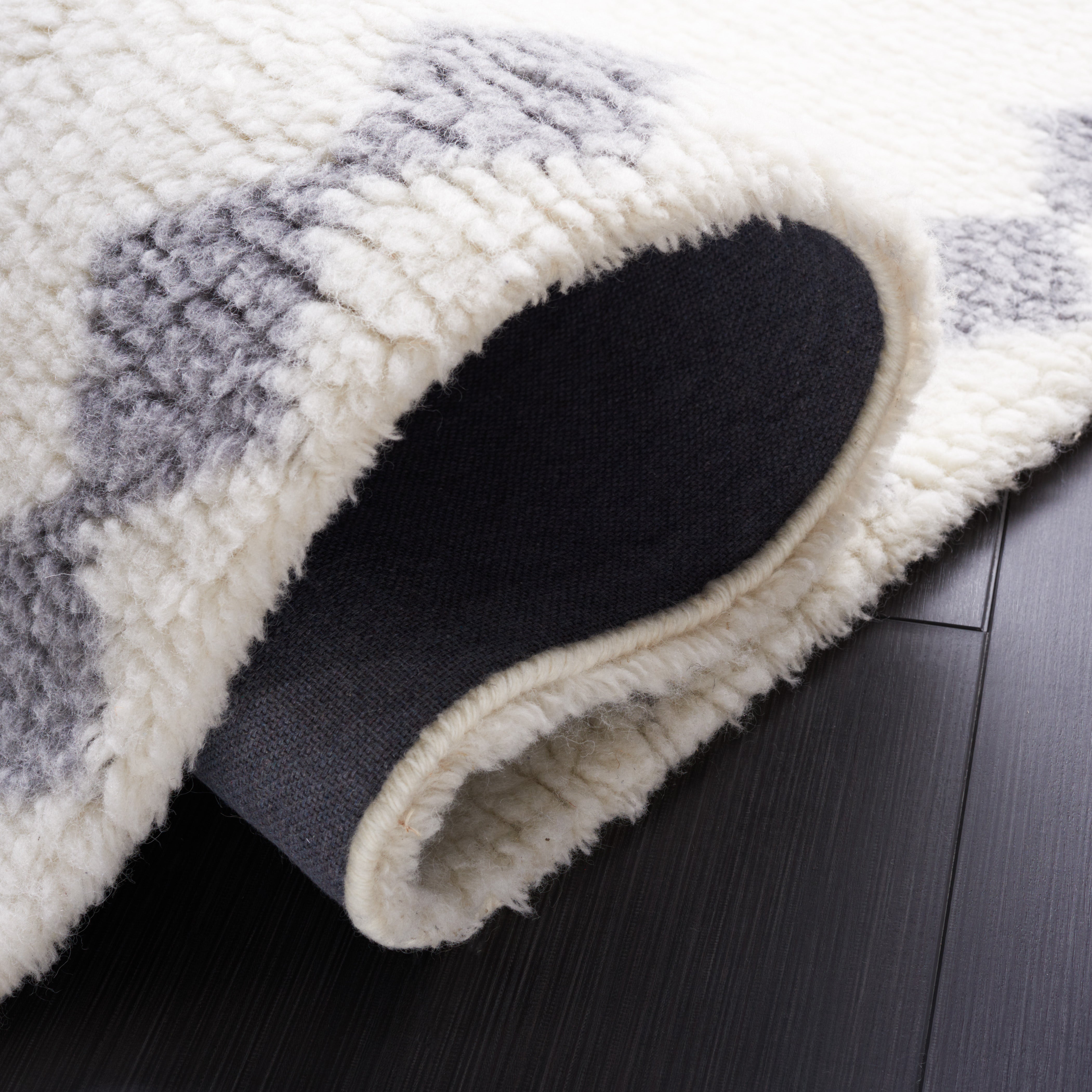 Safavieh Vermont 550 Rug, VRM550 - Ivory / Grey