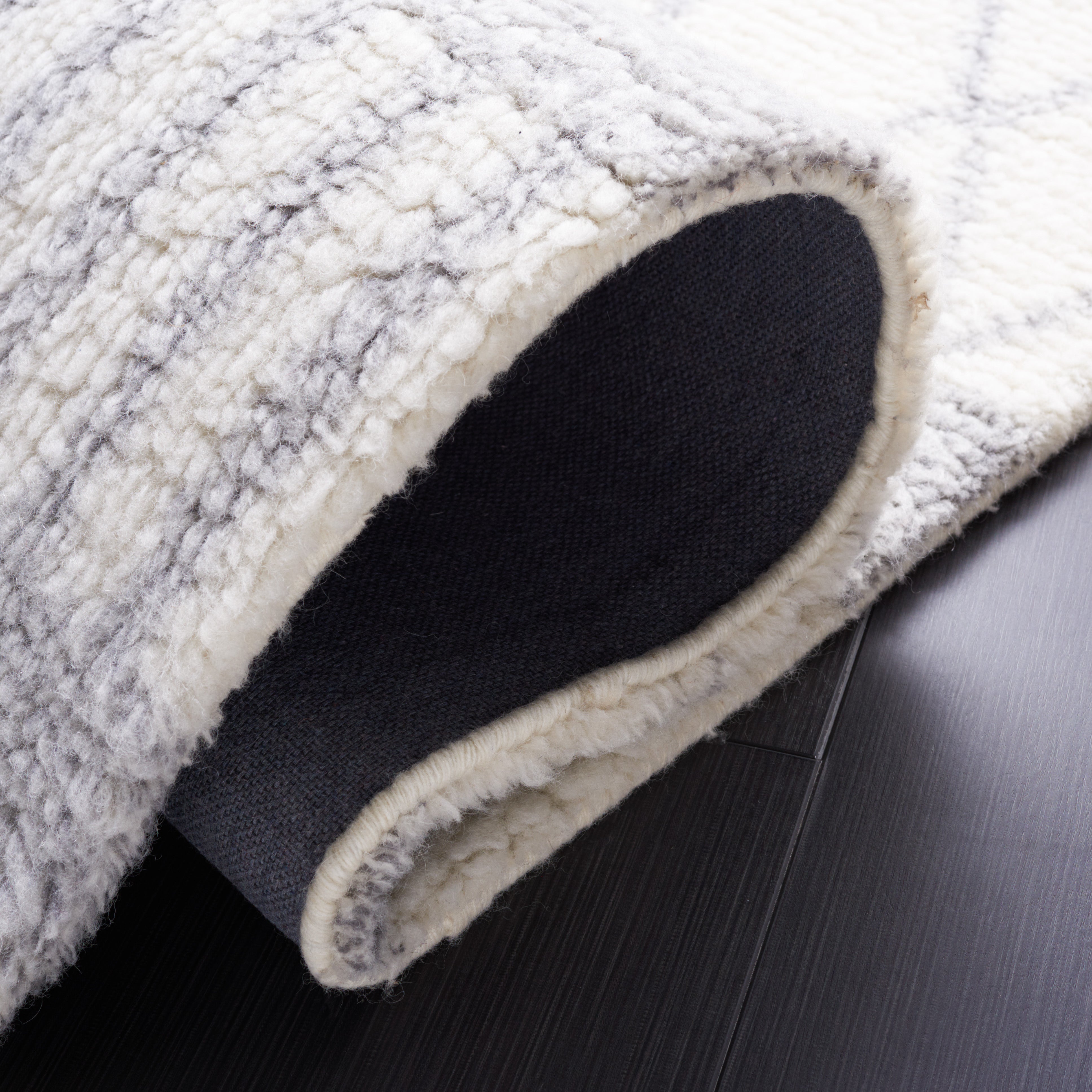 Safavieh Vermont 551 Rug, VRM551 - Ivory / Grey