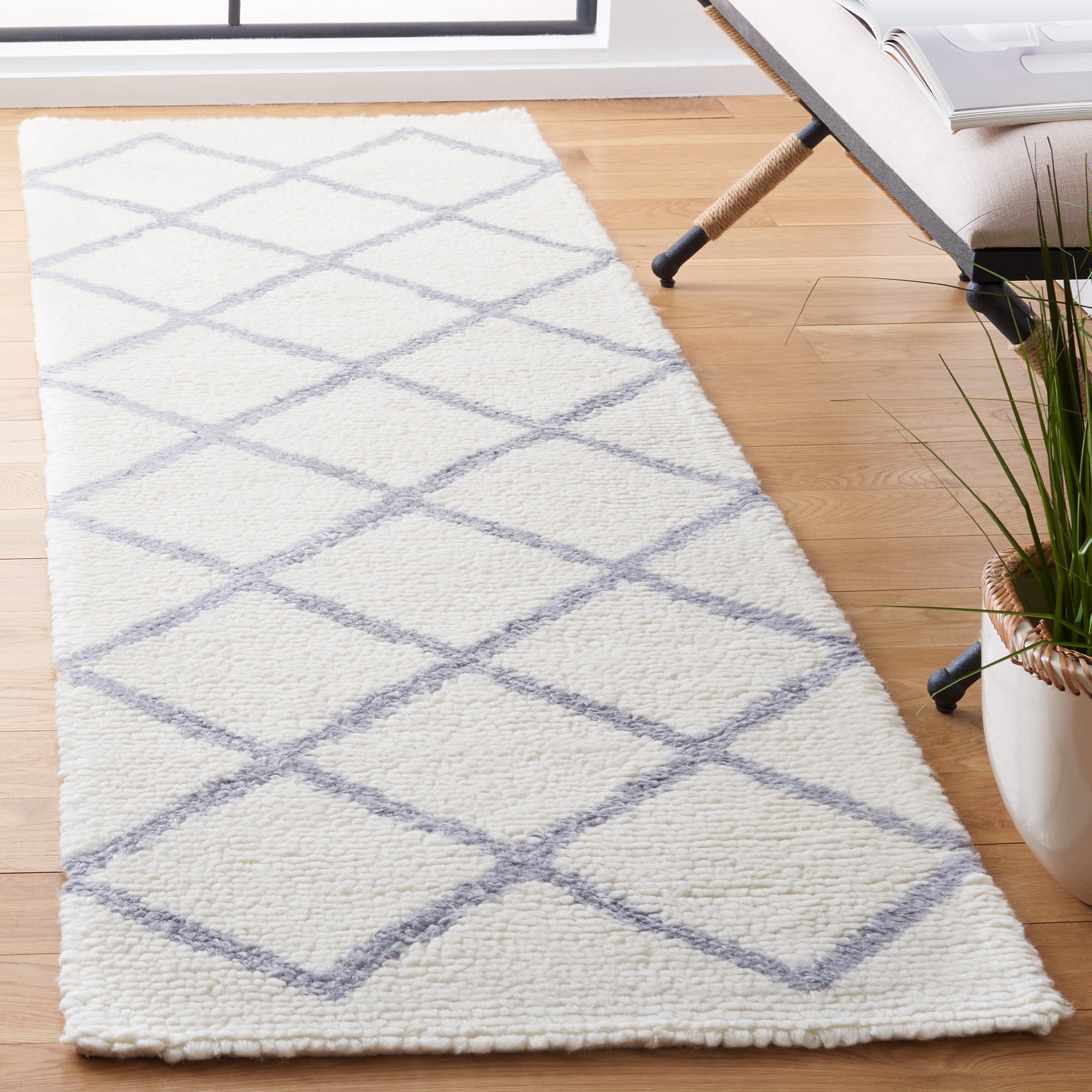 Safavieh Vermont 552 Rug, VRM552 - Ivory / Grey